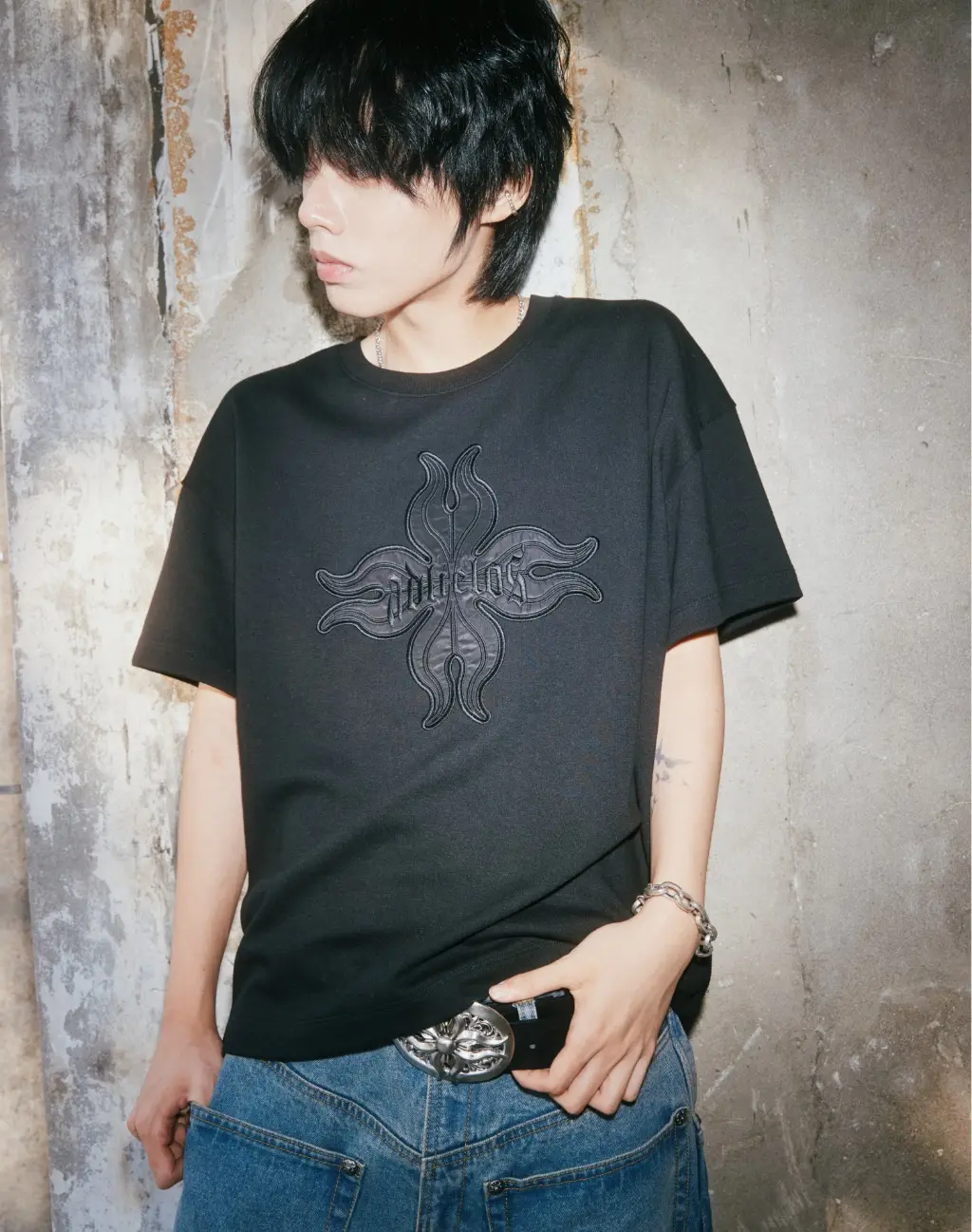 Cross Tail Crop T-shirt [Black]