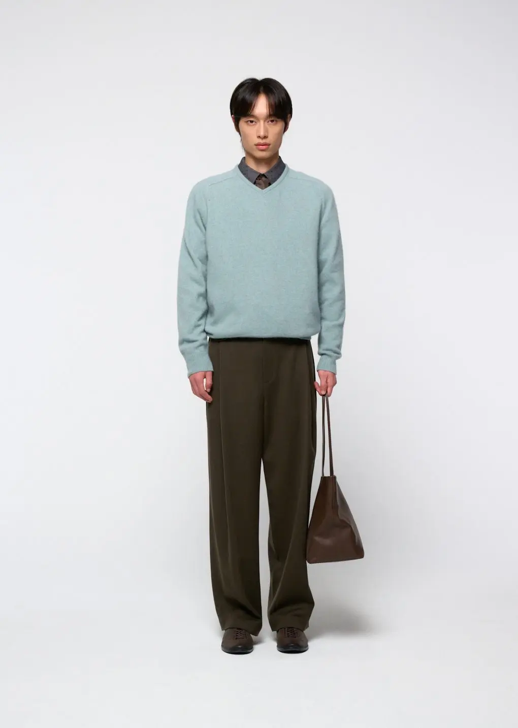 Racoon v-neck knit, Mint