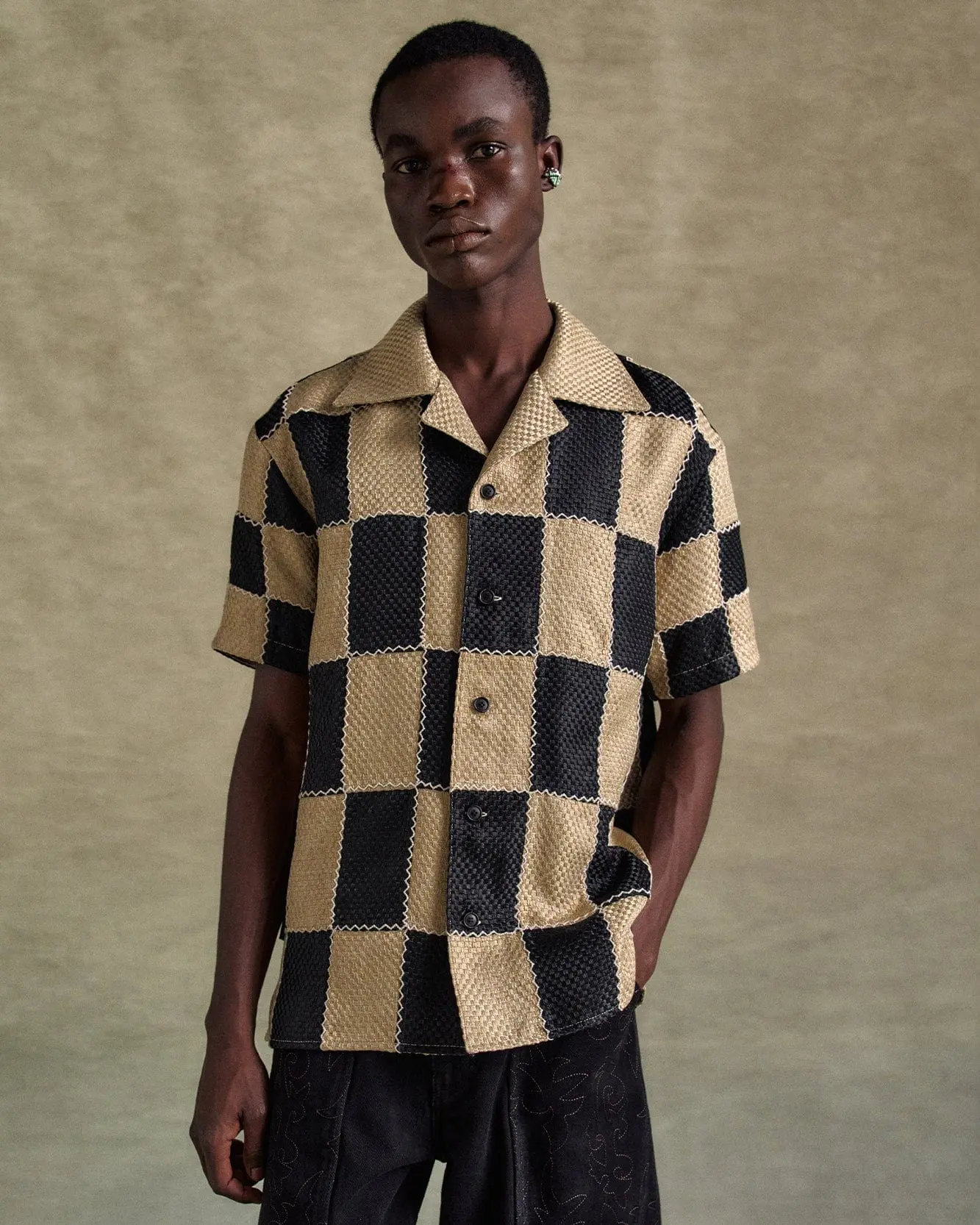 Patchwork Open Collar Shirts (Black/Beige)