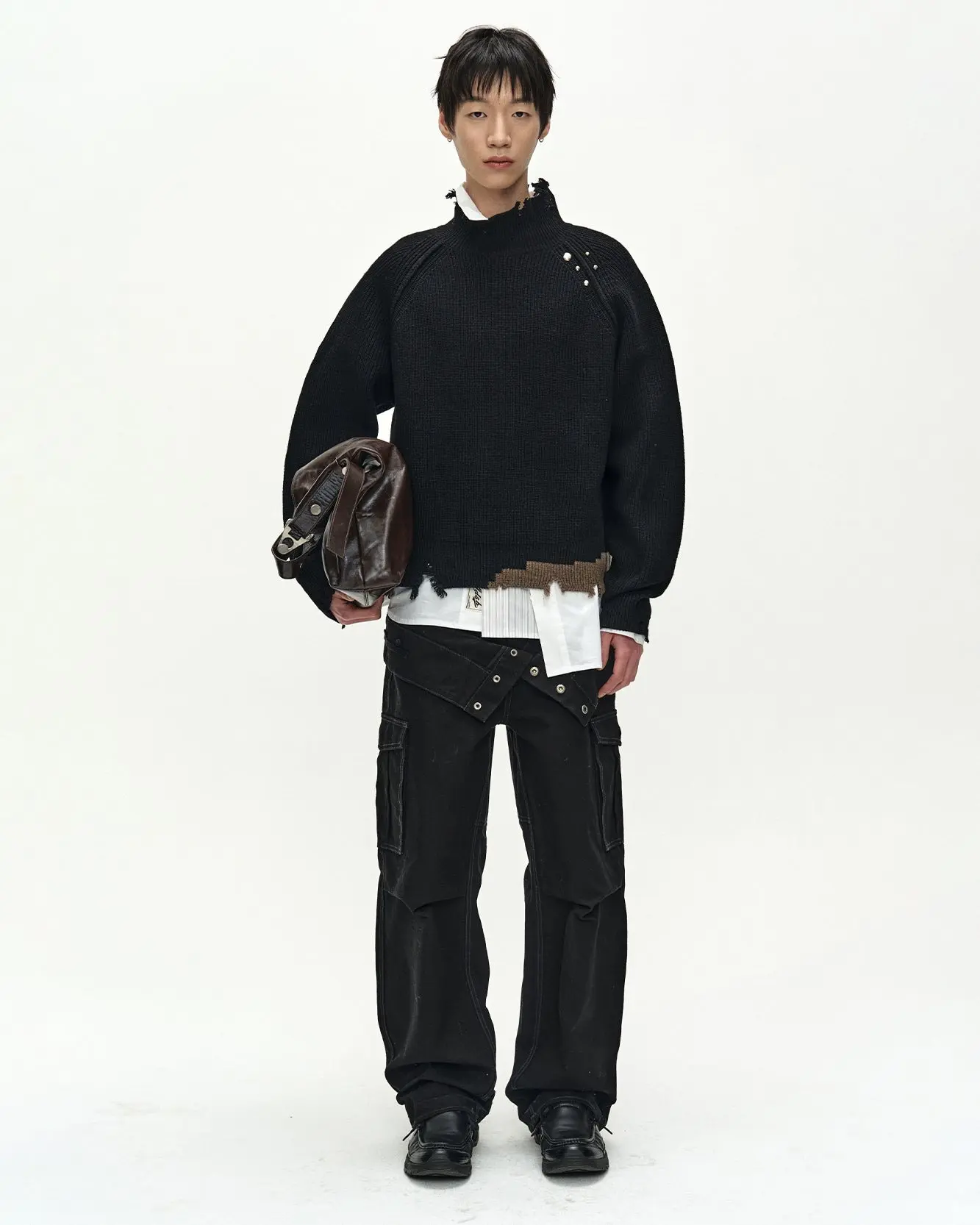 Locha Turtle-Neck Sweater (Black)