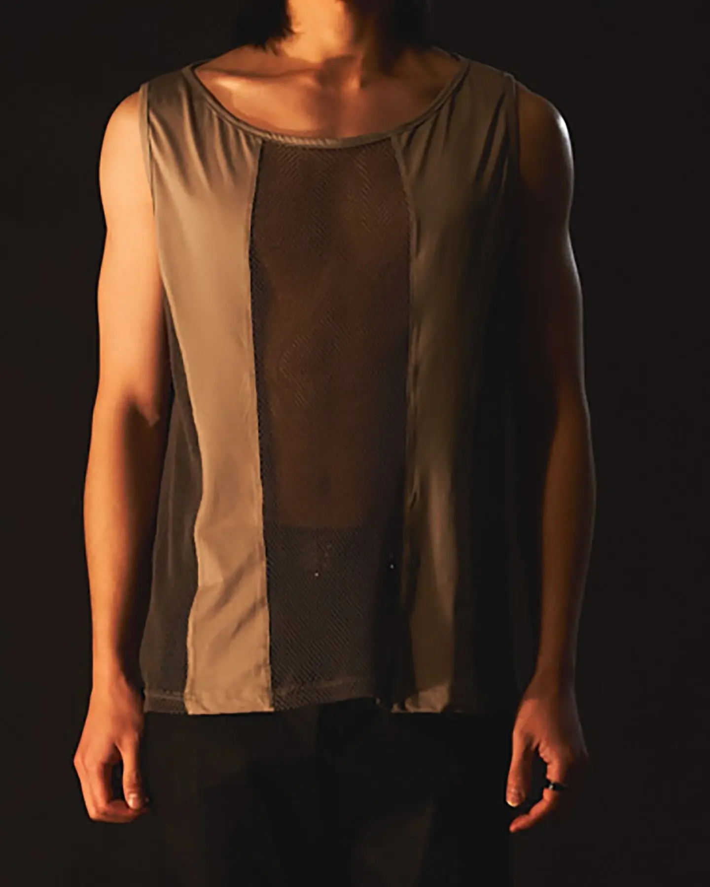 Mesh Sleevless (Khaki)