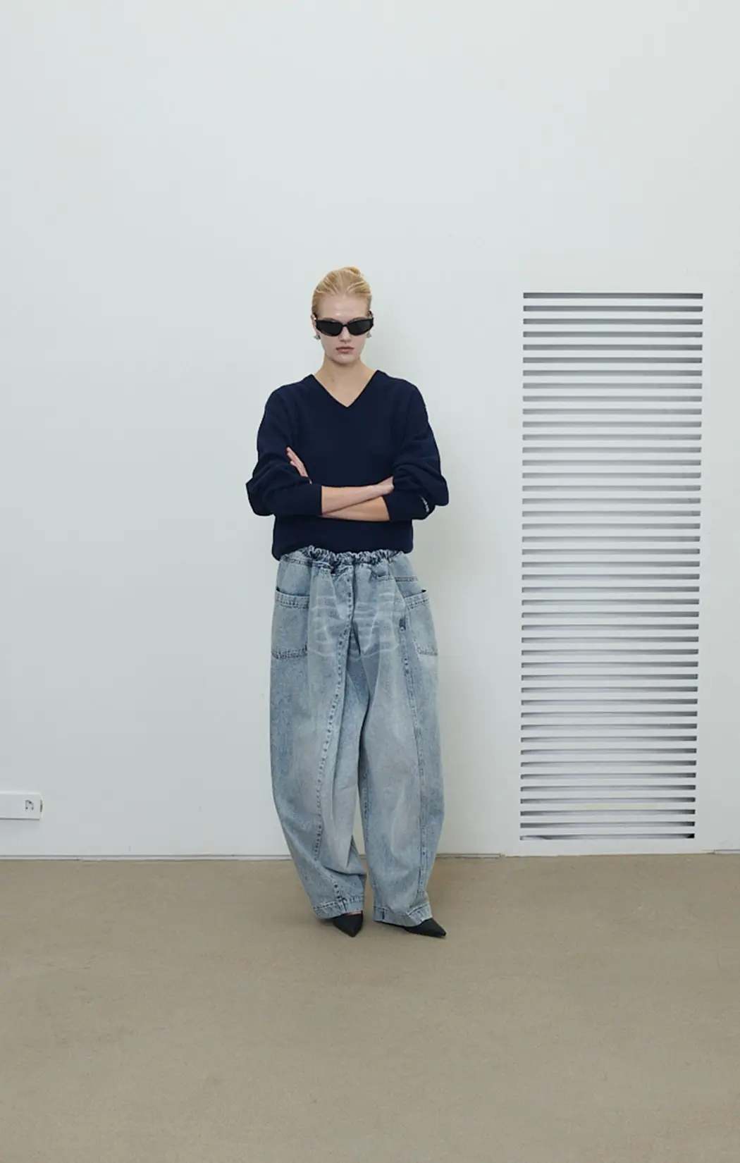 Giant Front-Volume Tuck Jeans