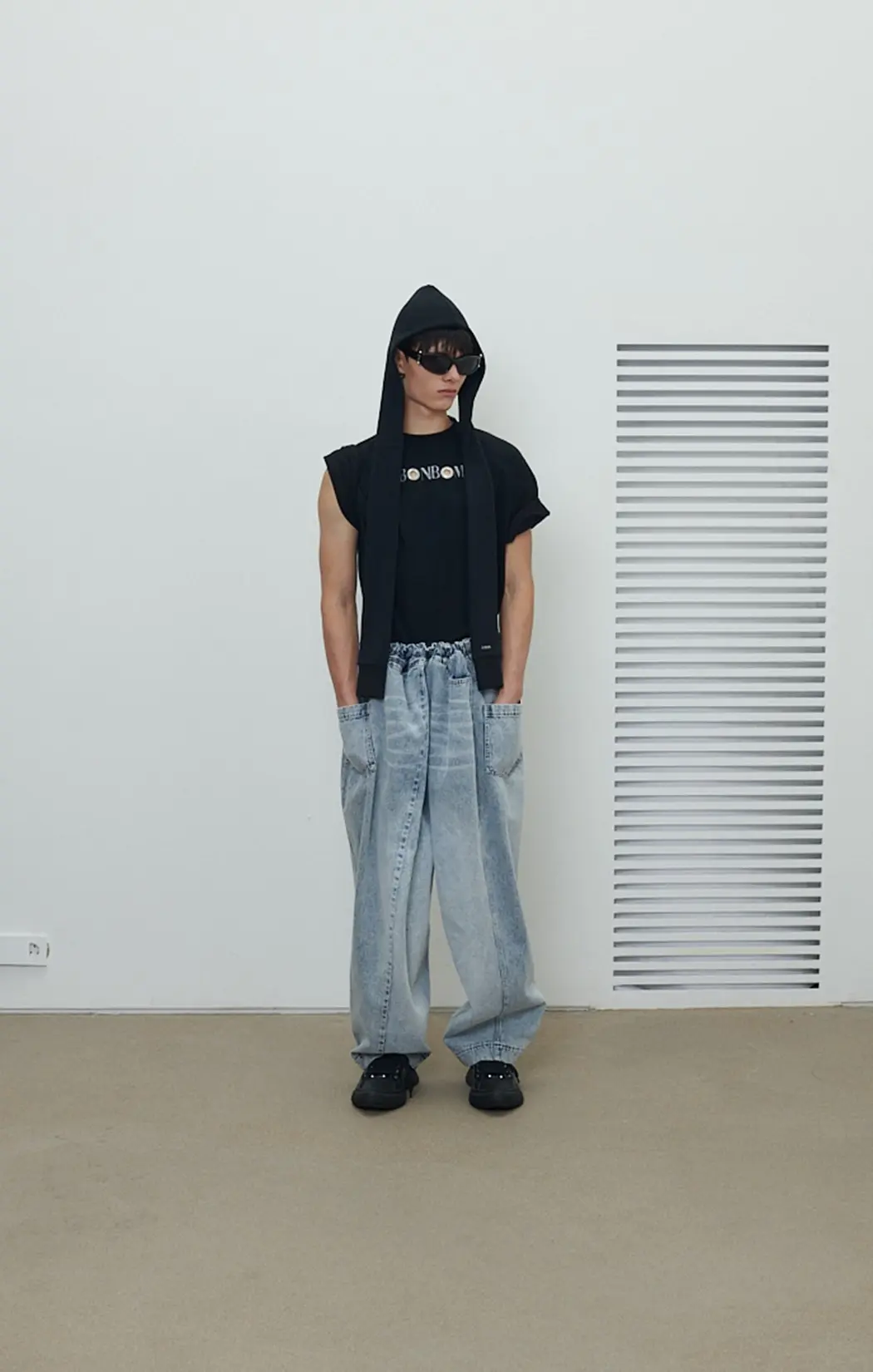 Two 'O' Eyelets BONBOM Logo T-Shirt