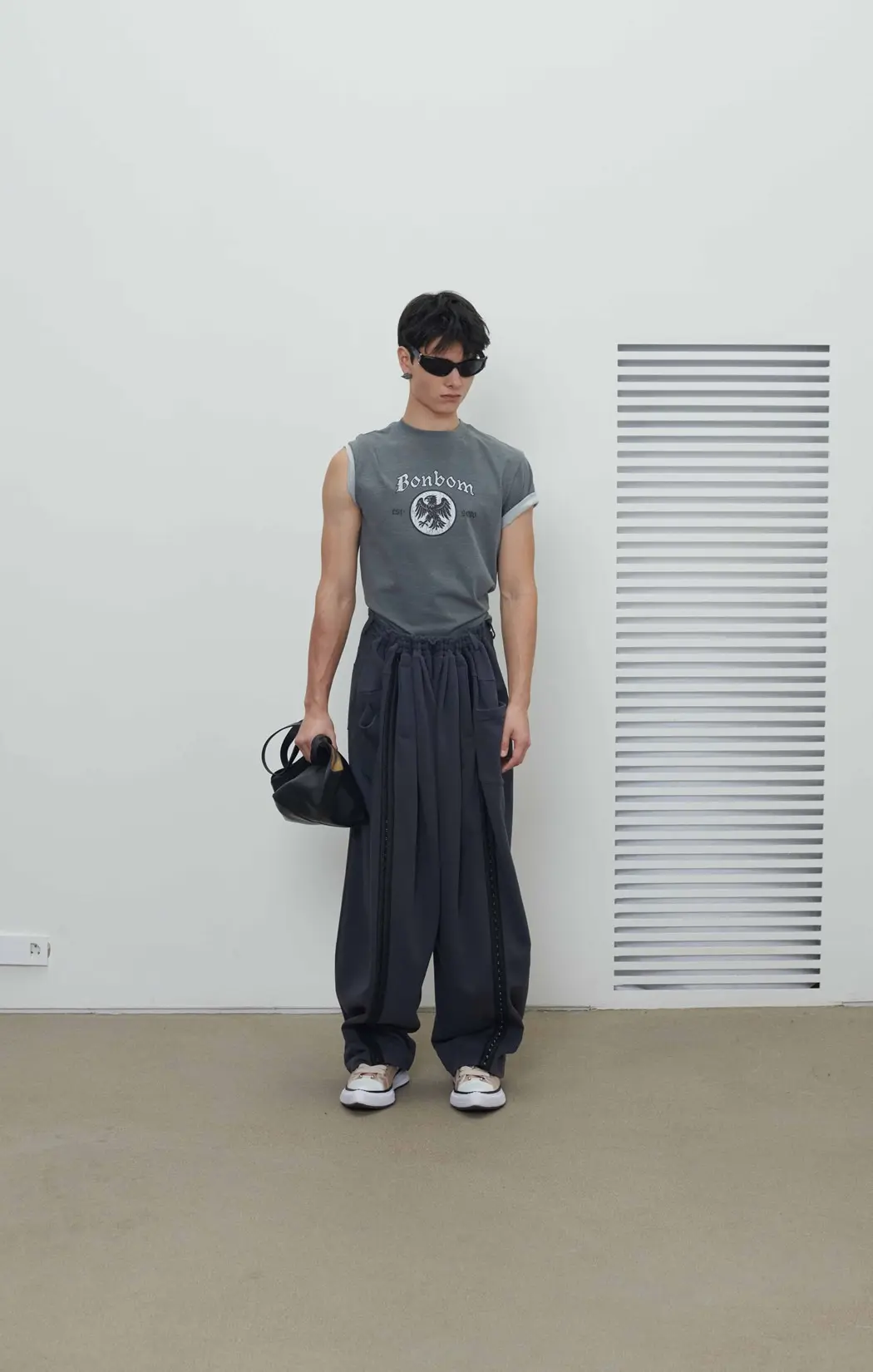 Eagle Vintage Effect Logo T-Shirt (Grey, Style 1-1)
