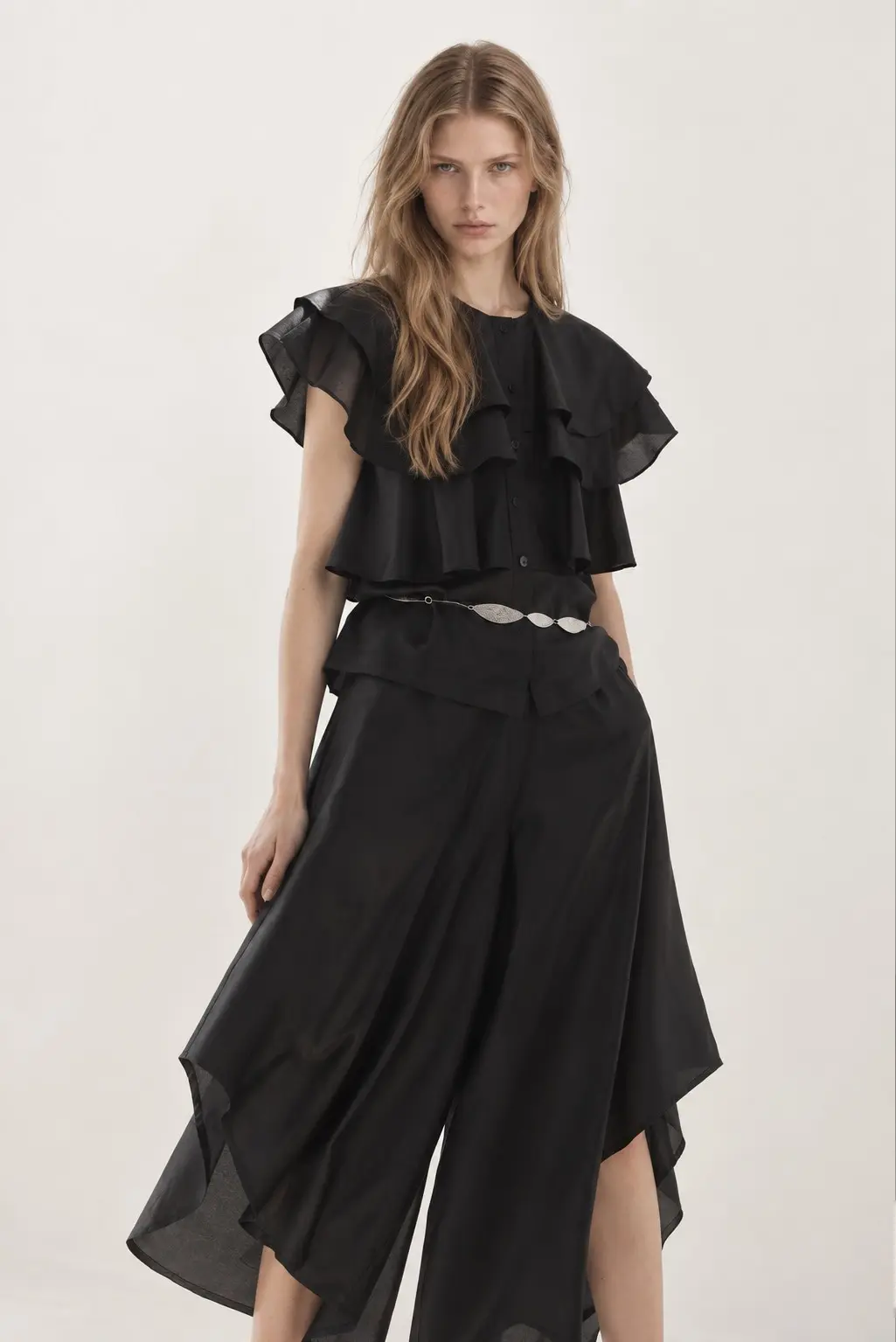 [CAHISIENNE] Wide Volume Skirt Pants (Black)