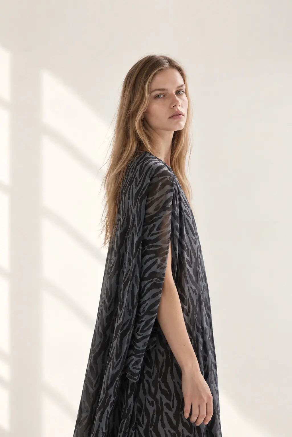 [CAHISIENNE] Sleeveless Leopard Print Shirred Maxi Dress