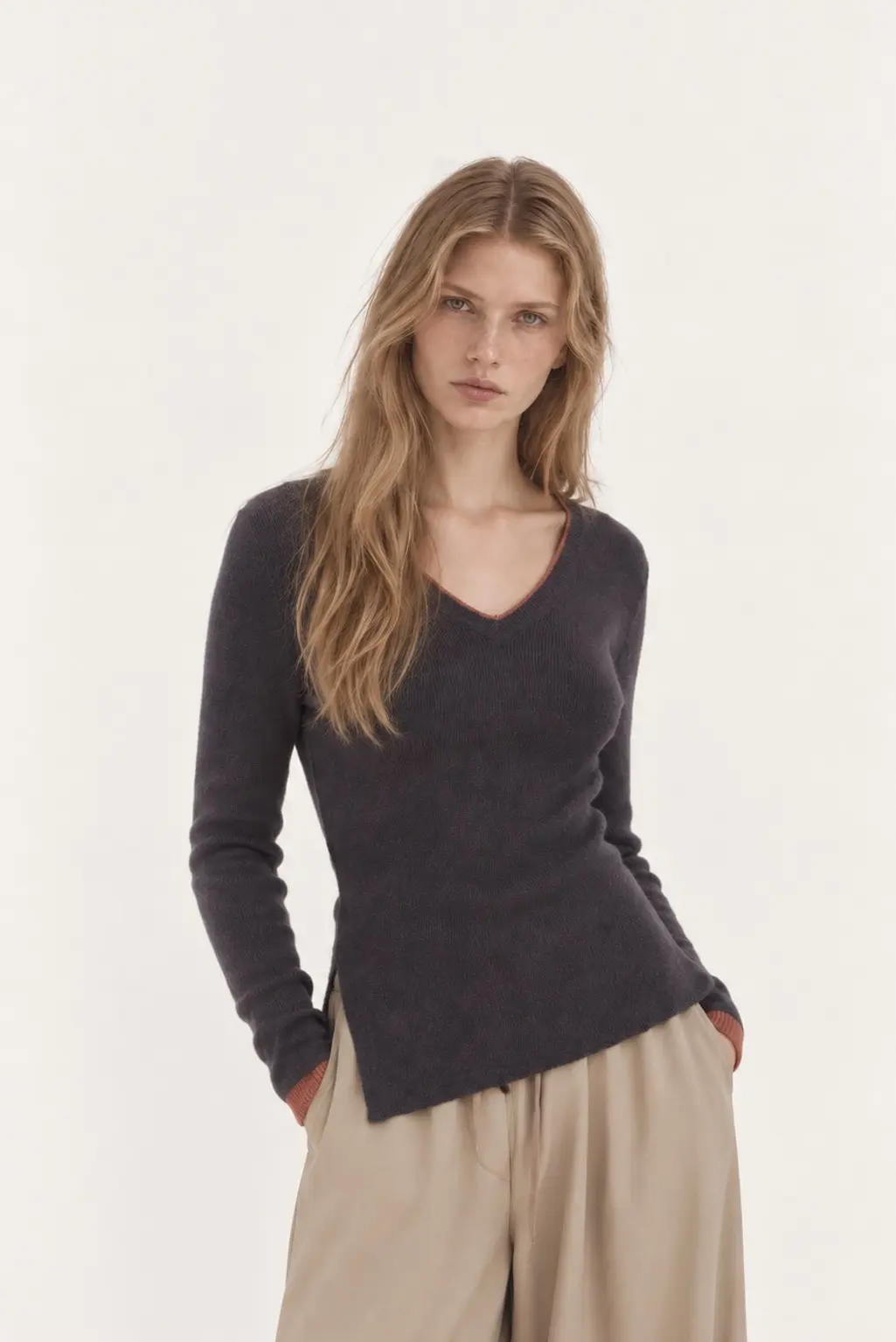 [CAHISIENNE] Color-Block V-Neck Asymmetric Knit (Dark Grey)