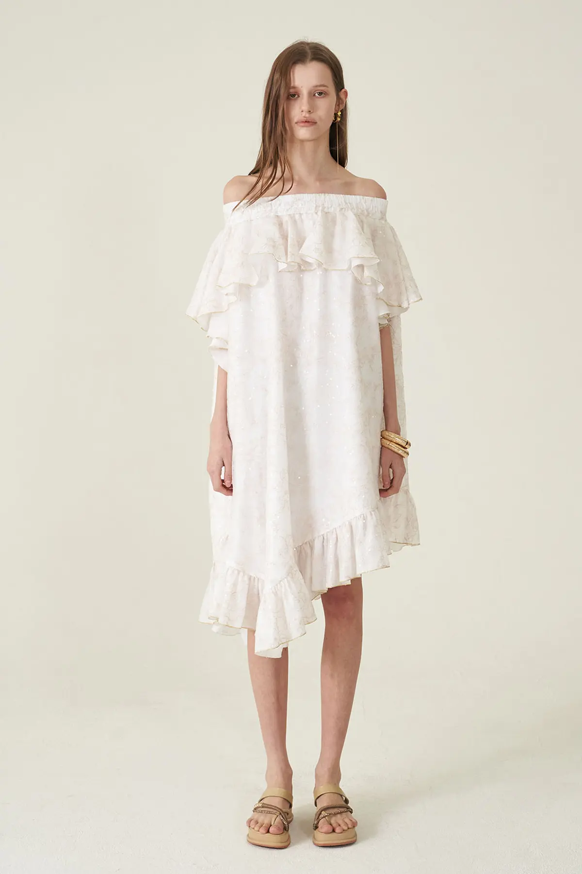 [CAHIERS 26SS] White Sequin Off-Shoulder Asymmetric Frill Dress