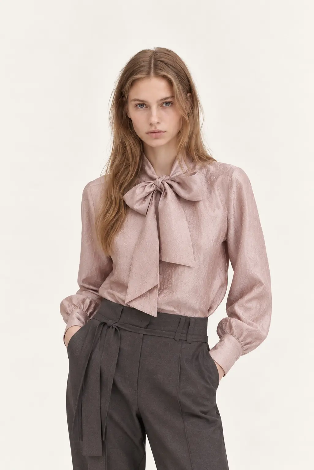 [CAHISIENNE] Tie-Neck Blouse