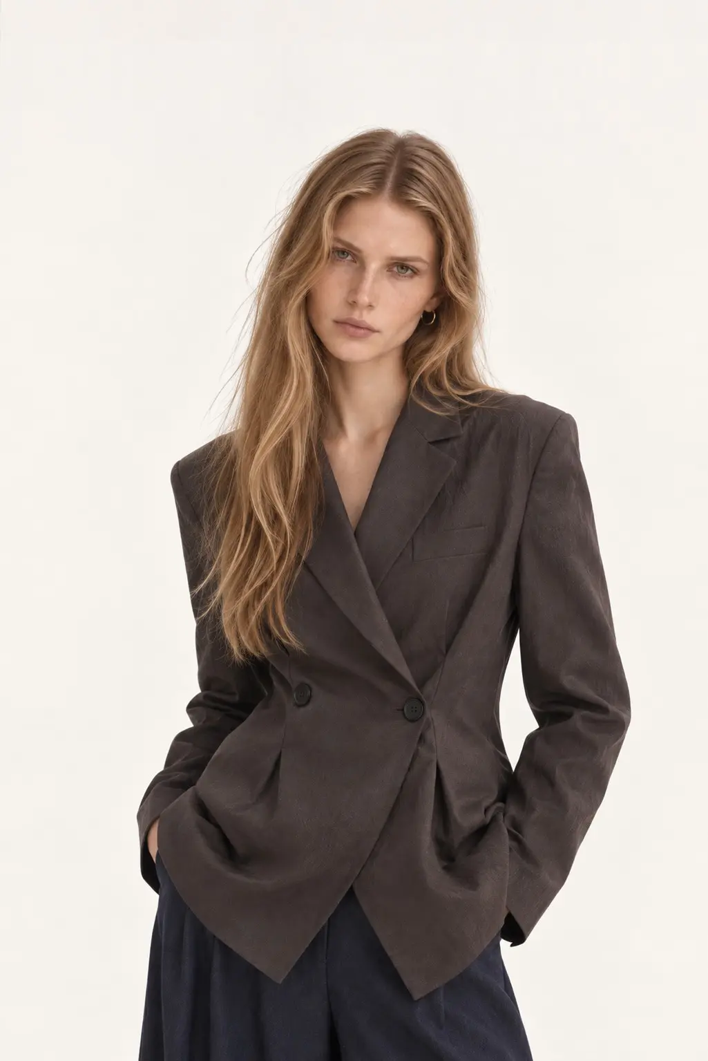 [CAHISIENNE] Volume Tuck Tailored Jacket