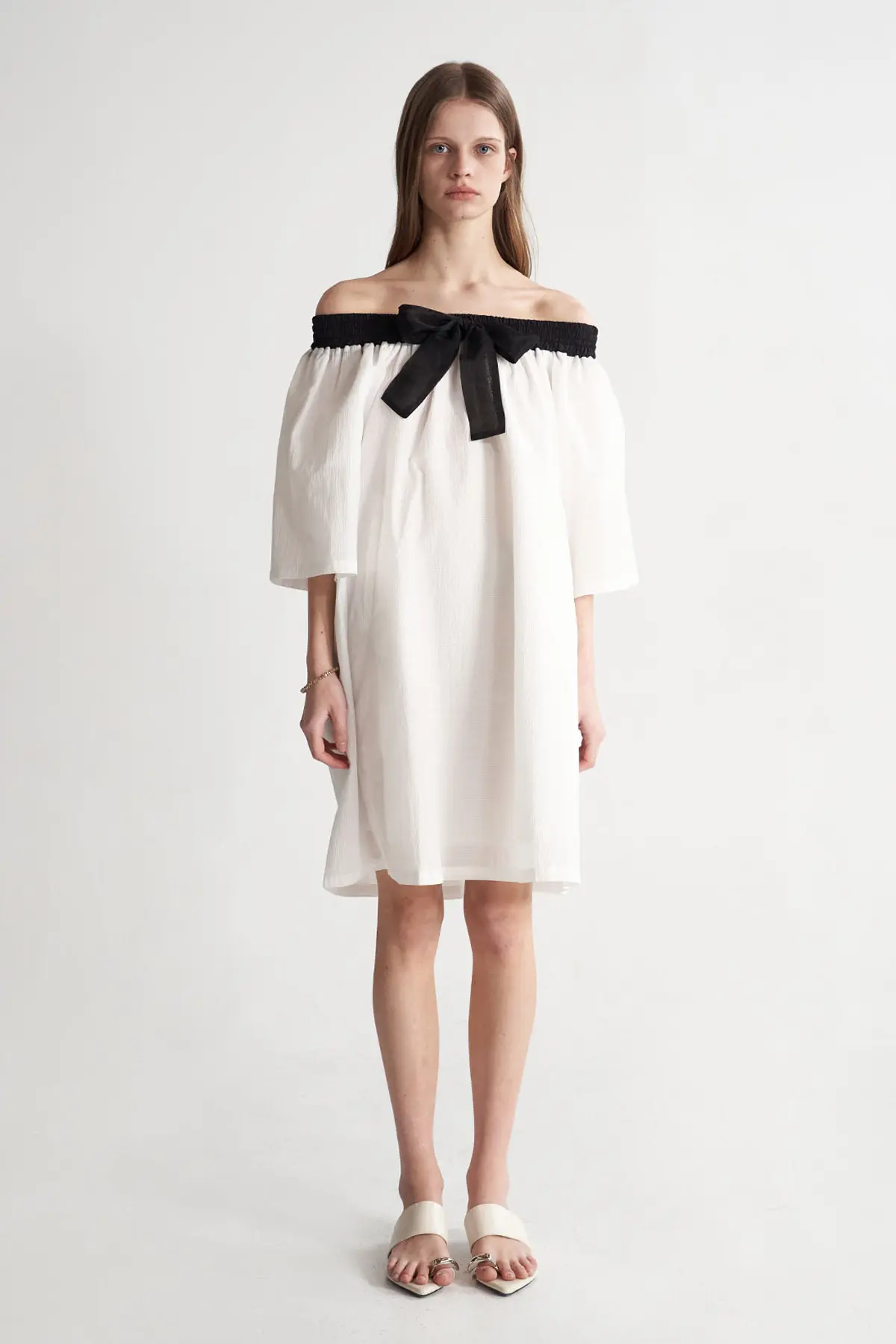 [CAHISIENNE 26SS] Black Ribbon Off-Shoulder White Dress