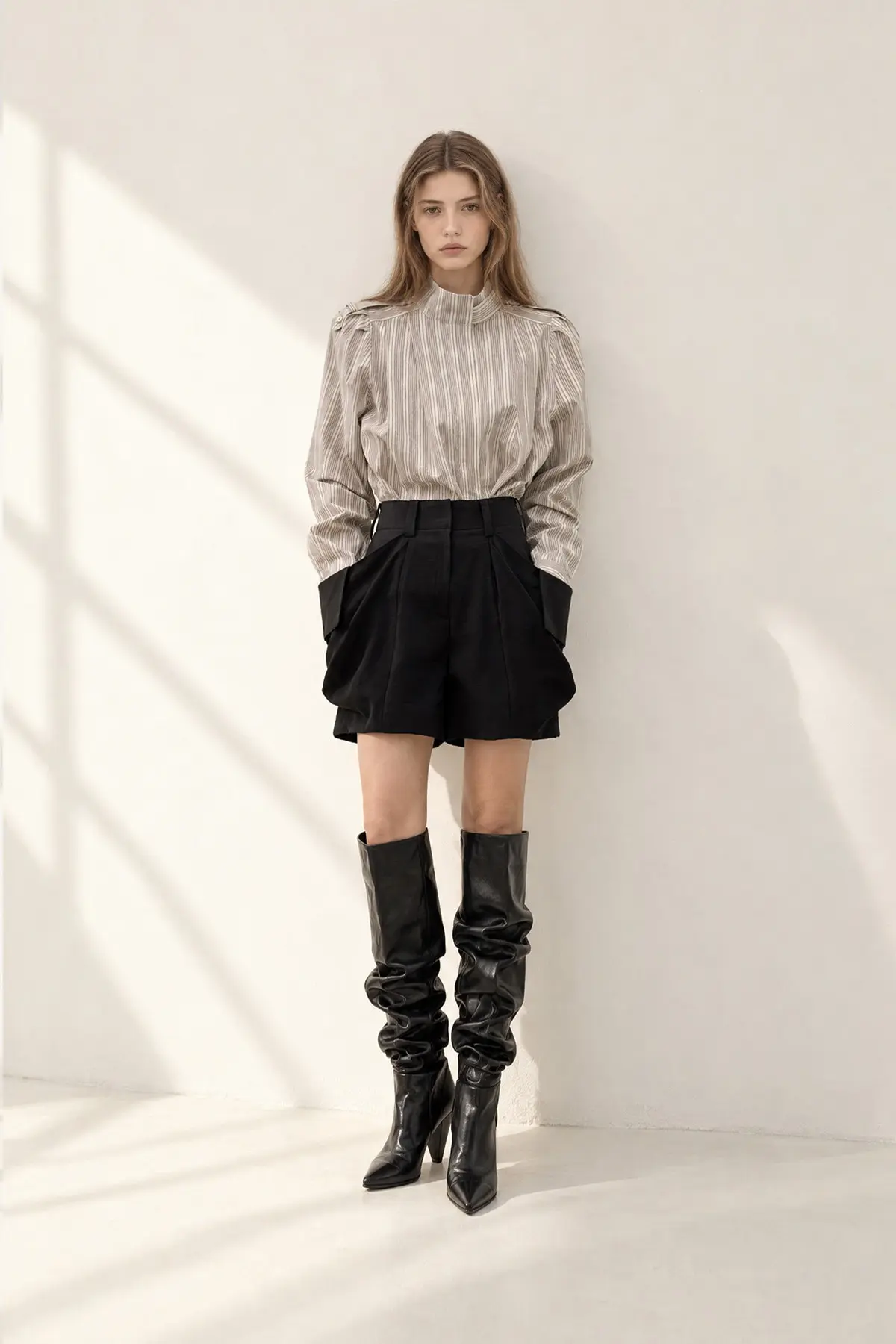 [CAHISIENNE] Oversized Pocket Balloon Shorts (Black)