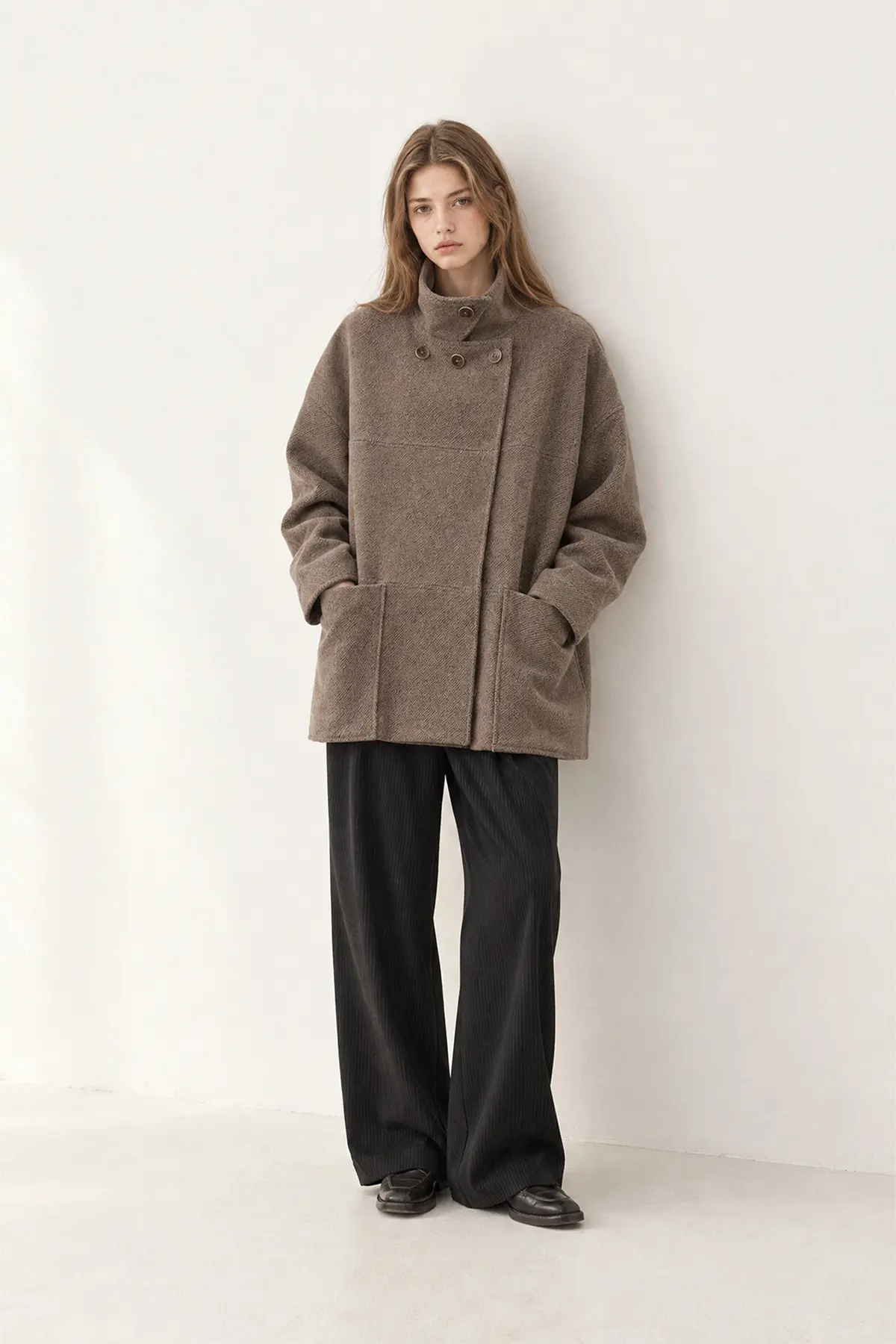 [CAHISIENNE] Loose-Fit High-Neck Big Pocket Wool Half Coat (Taupe)