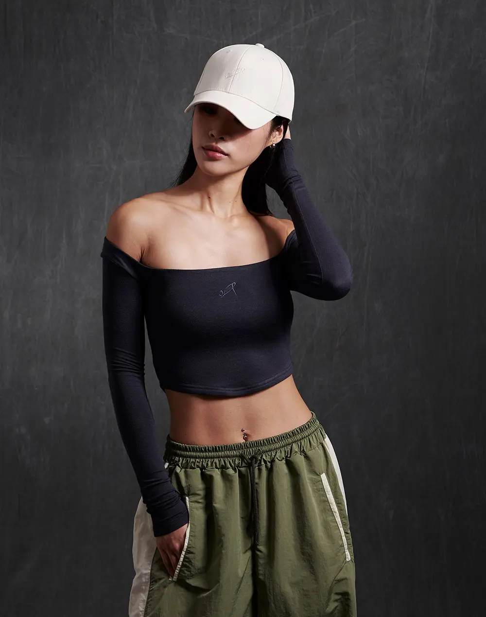 Square Neck Sleeve T-Shirt (Charcoal)