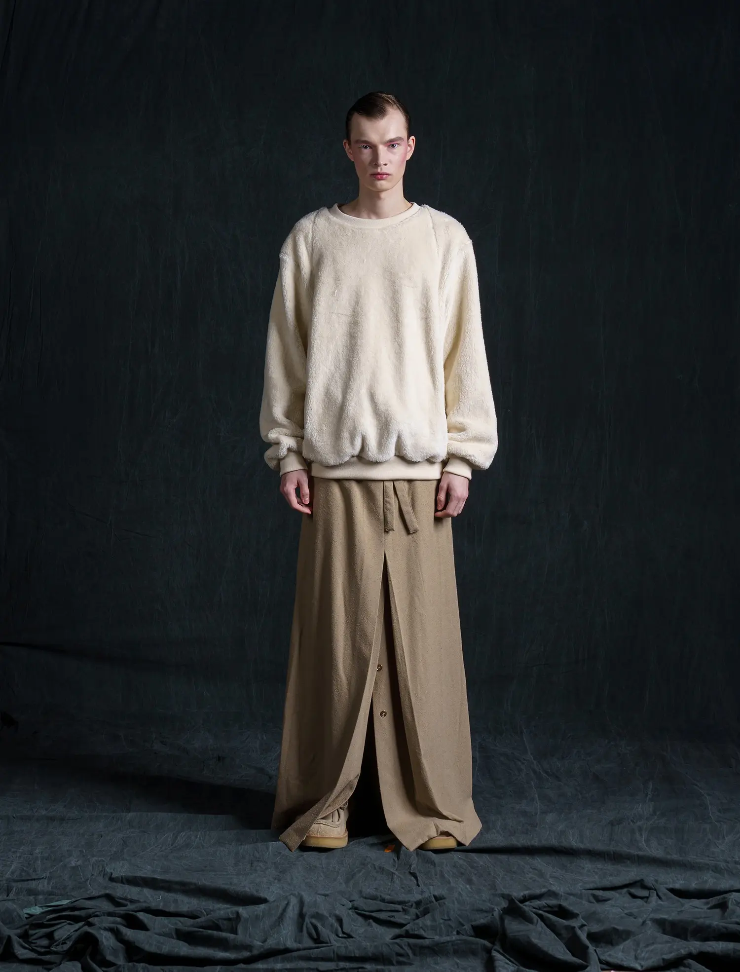 CN23FWTE1_SWEAT SHIRTS