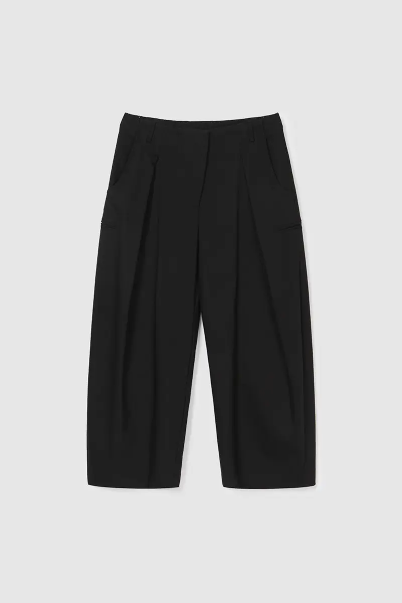 Back Banding Wide Tuck Pants Black