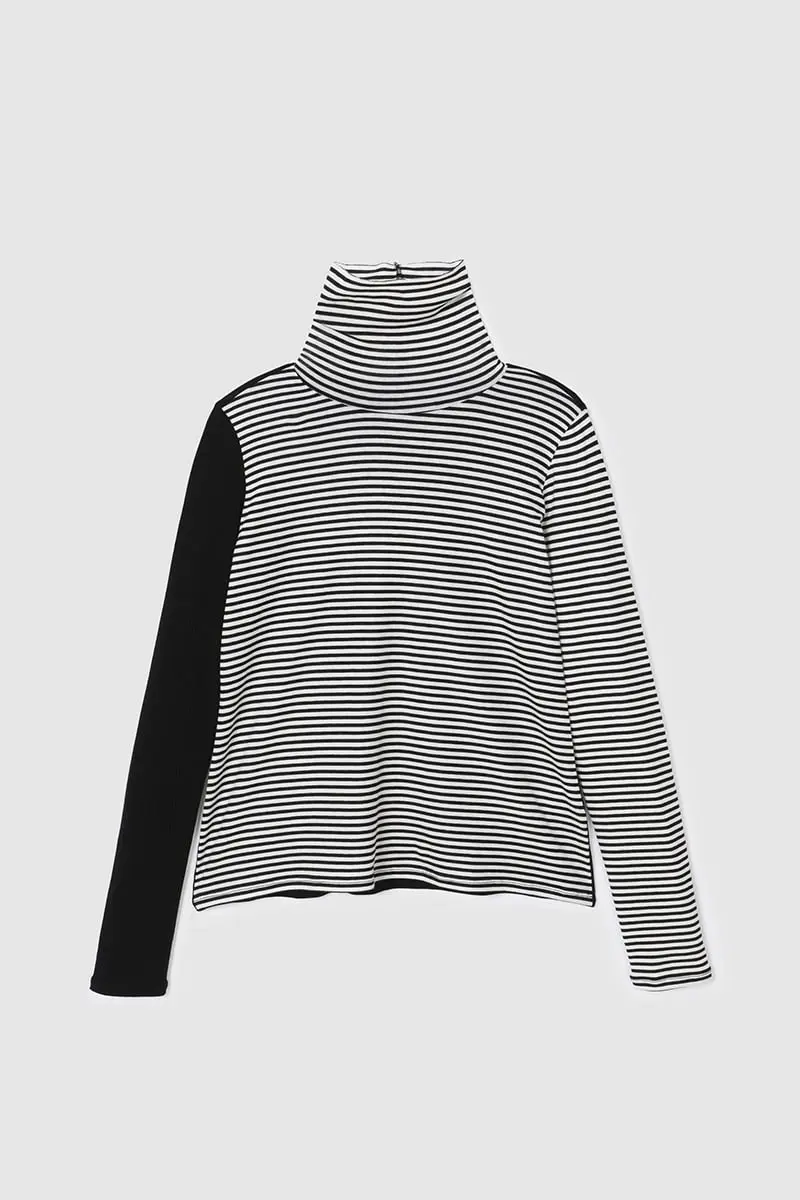 Stripe Pattern Mix Neck T-Shirts Black PT