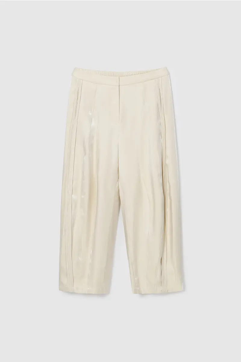 Glossy Back Banding Curved Pants Light Beige