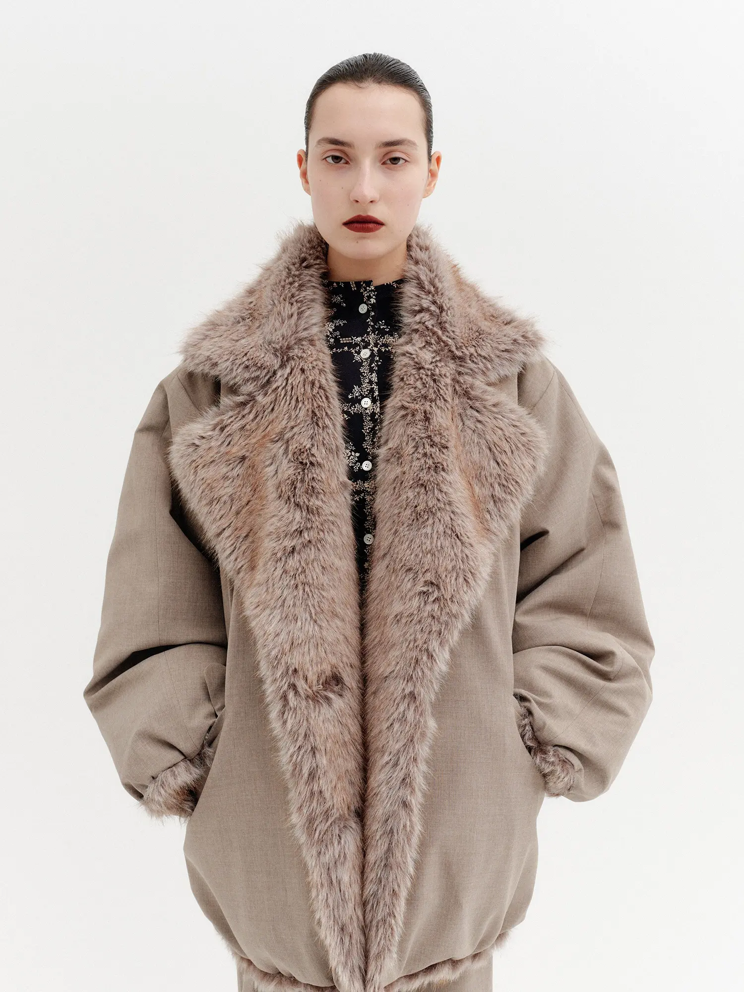 Reversible Volume Collar Jacket - Beige