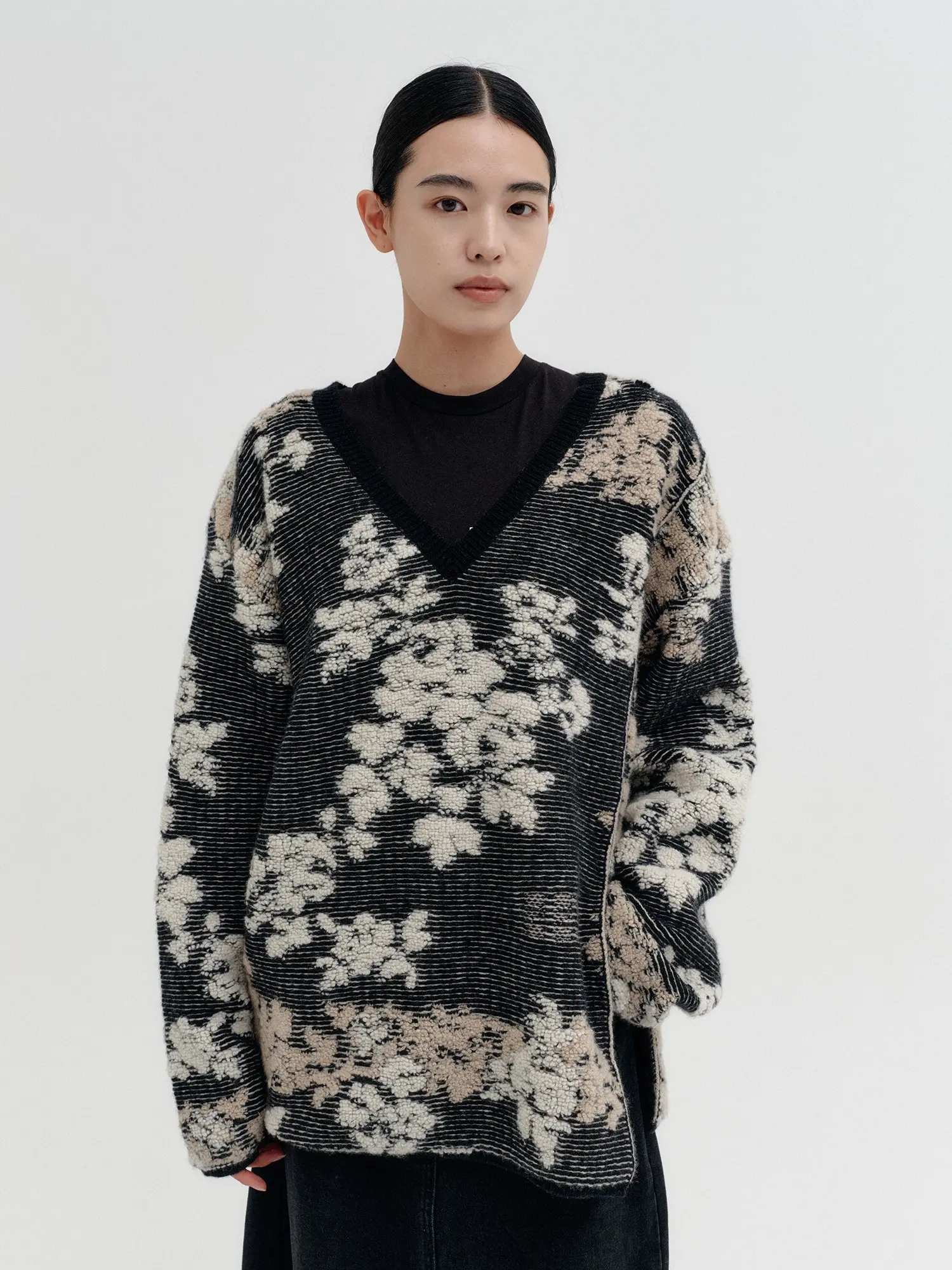 Side Slit V-Neck Knit Sweater - Black