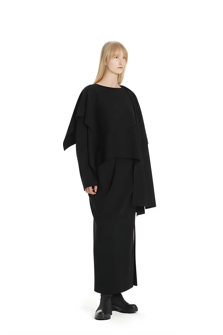 GDeL Less Line Cape Wide Top (Black)