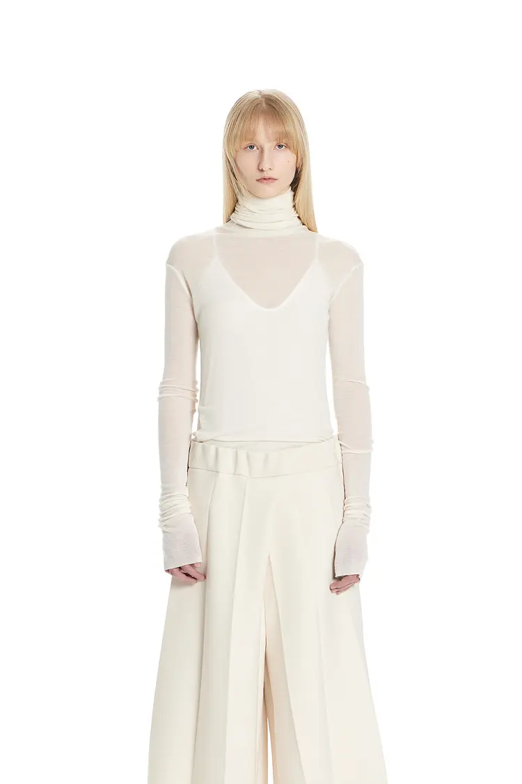 GDeL Slim Turtleneck Top (Ivory)