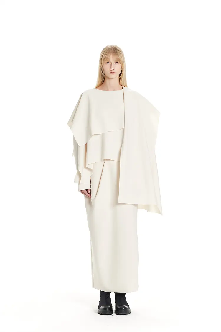 GDeL Less Line Cape Wide Top (Cream)