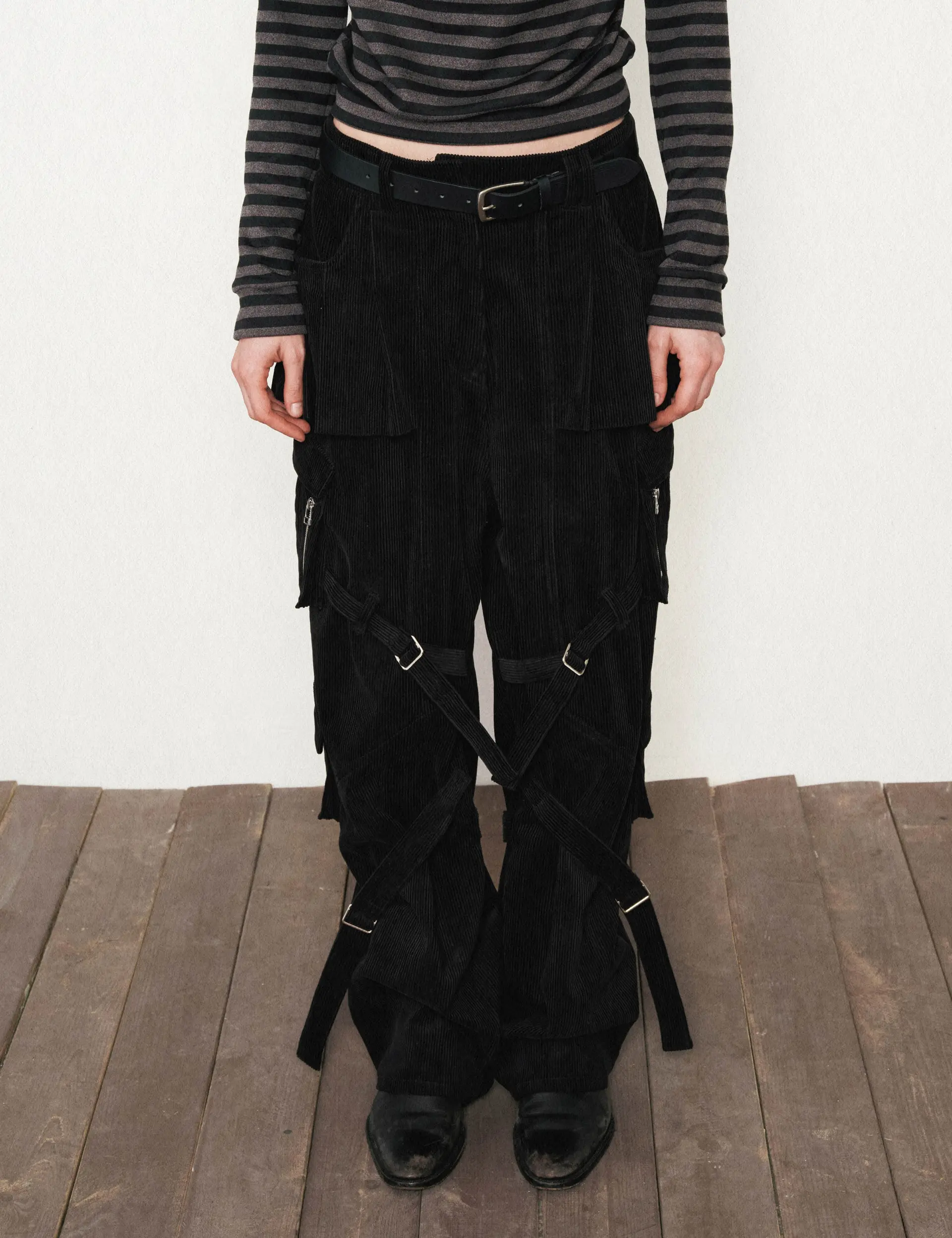 Strap Pleats Cargo Pants