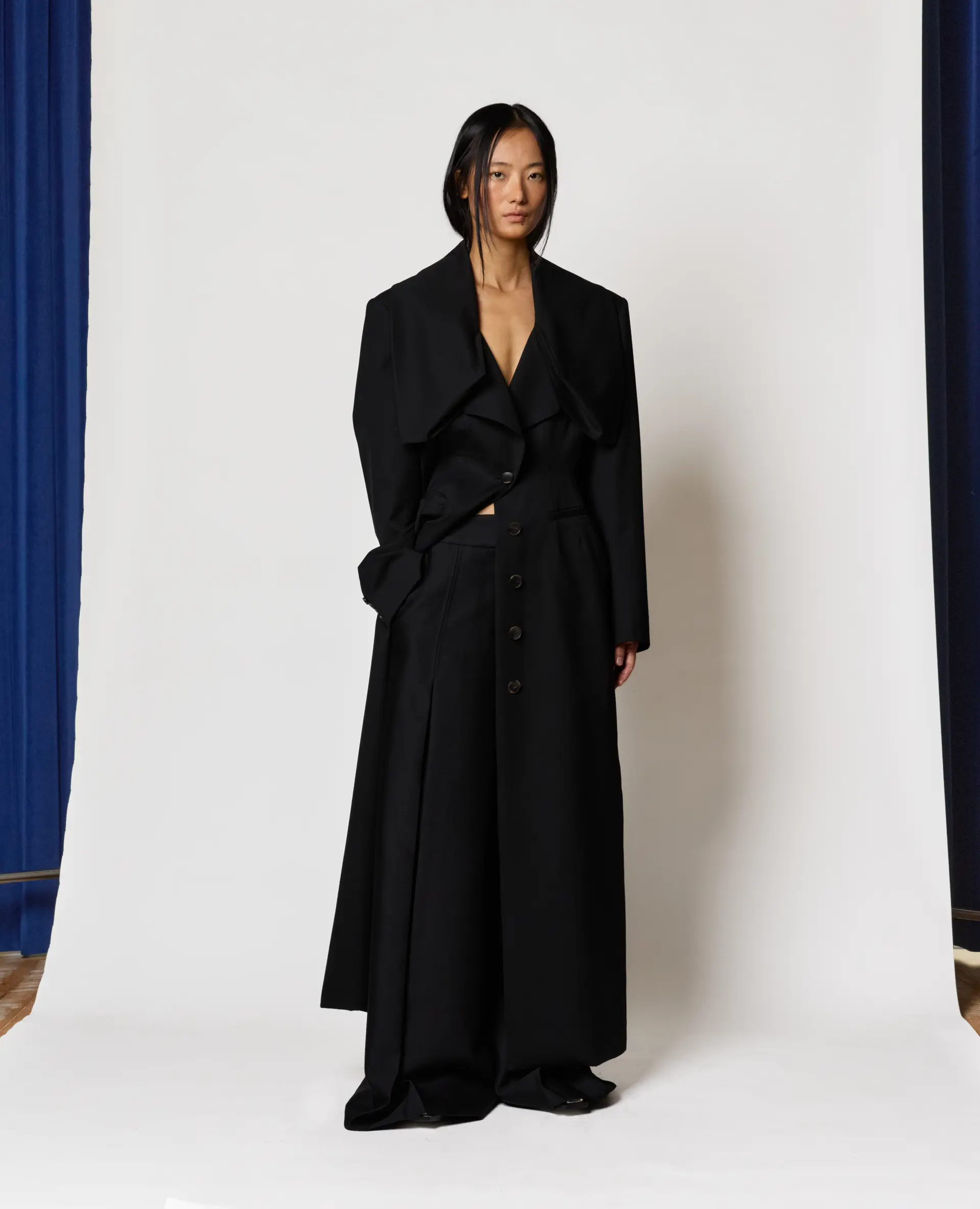 Kiwa Tailored Coat - Black