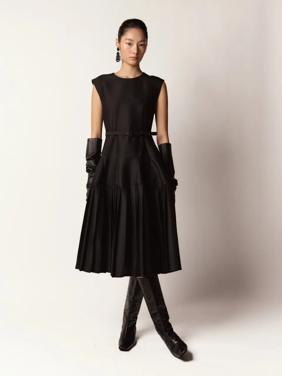 SJ Pleated Midi Dress - Ivory, Black