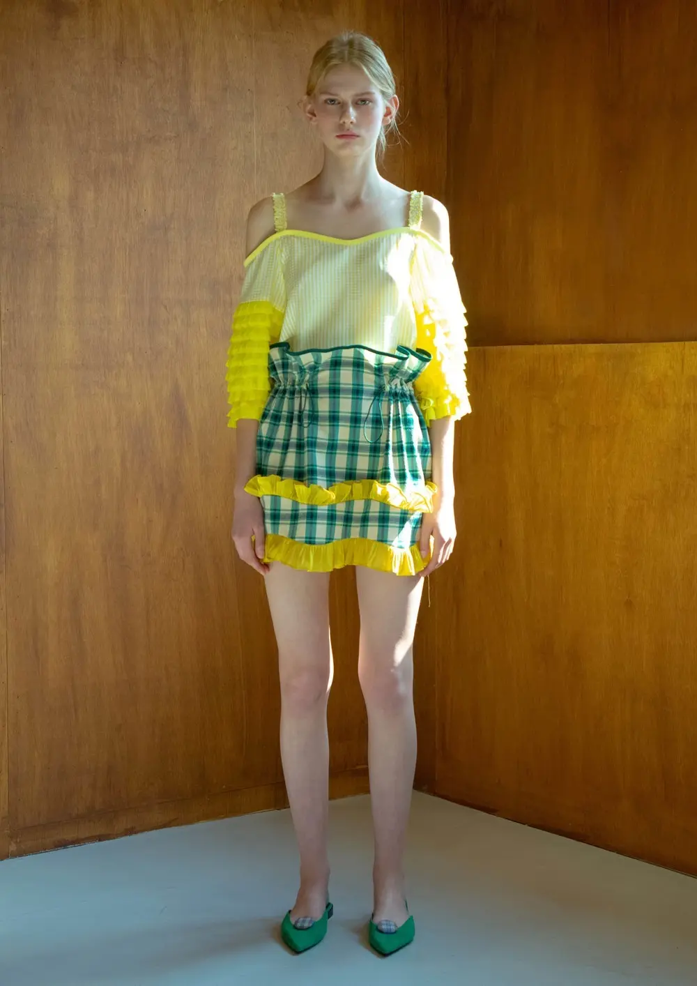 Ruffle Elastic Mini Skirt