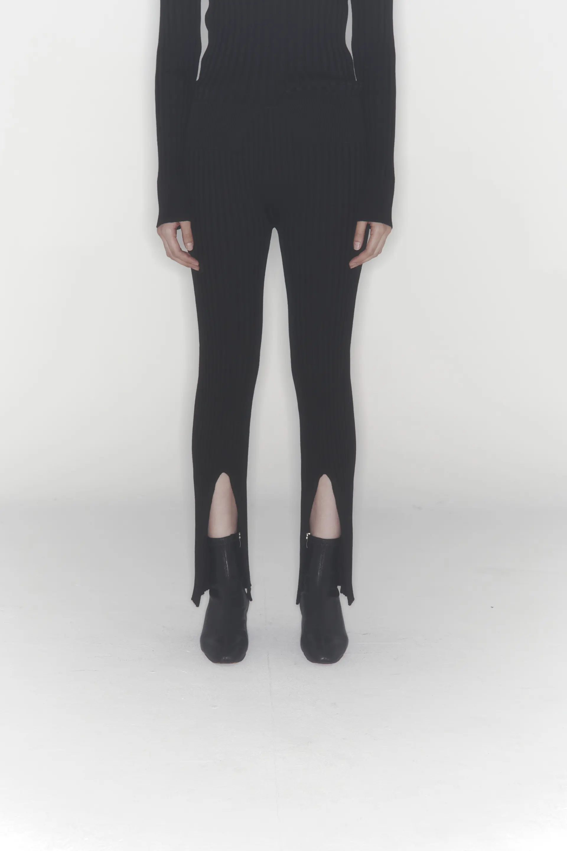 Ribbed Knit Pants (Black)