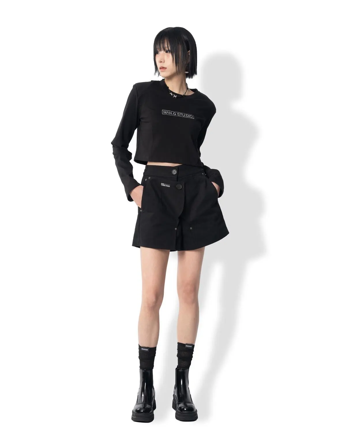 Power shoulder long-sleeve T-shirt (Black)