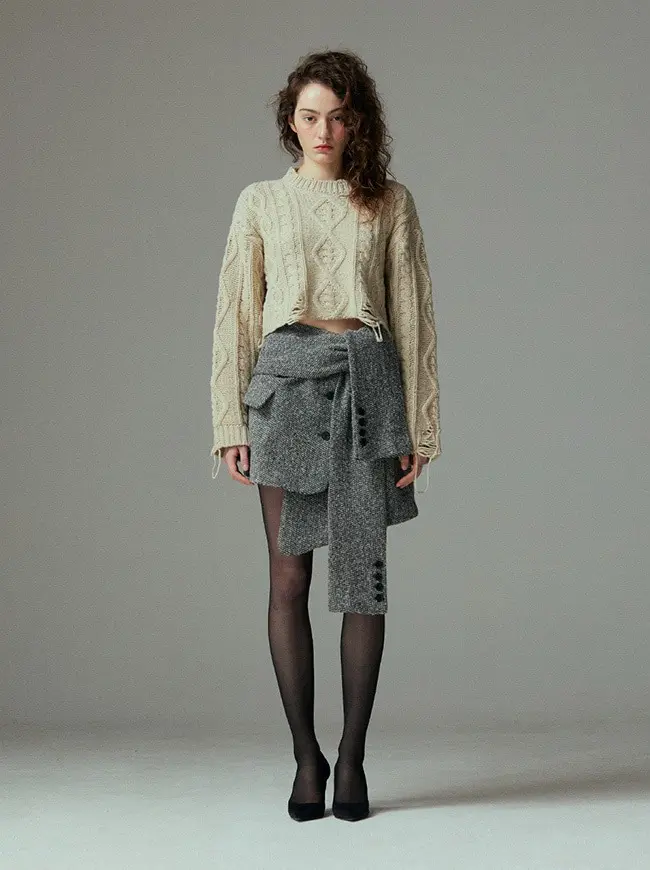 Cable Destroyed Crop Knit