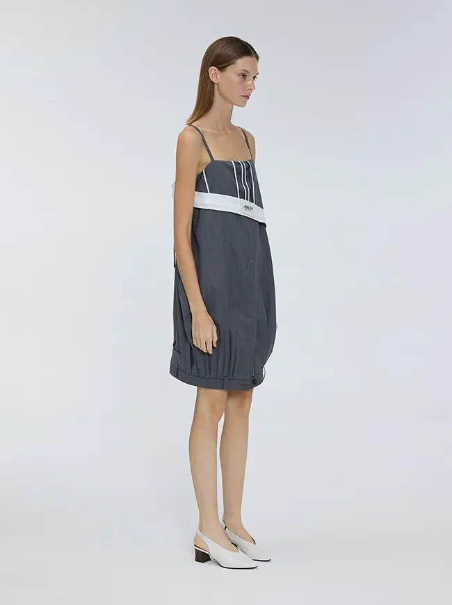 Diagonal Reverse Fly Detail Dress (Gray)