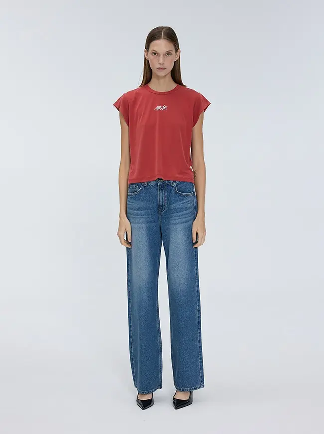 Logo Basic Slim T-Shirt (Red)