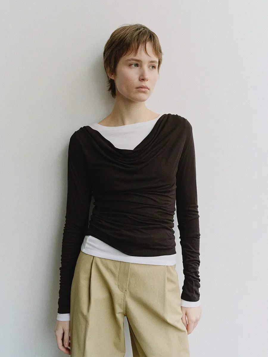 [SET] TIS DRAPE BOATNECK LAYERED TOP_D-BROWN & WHITE