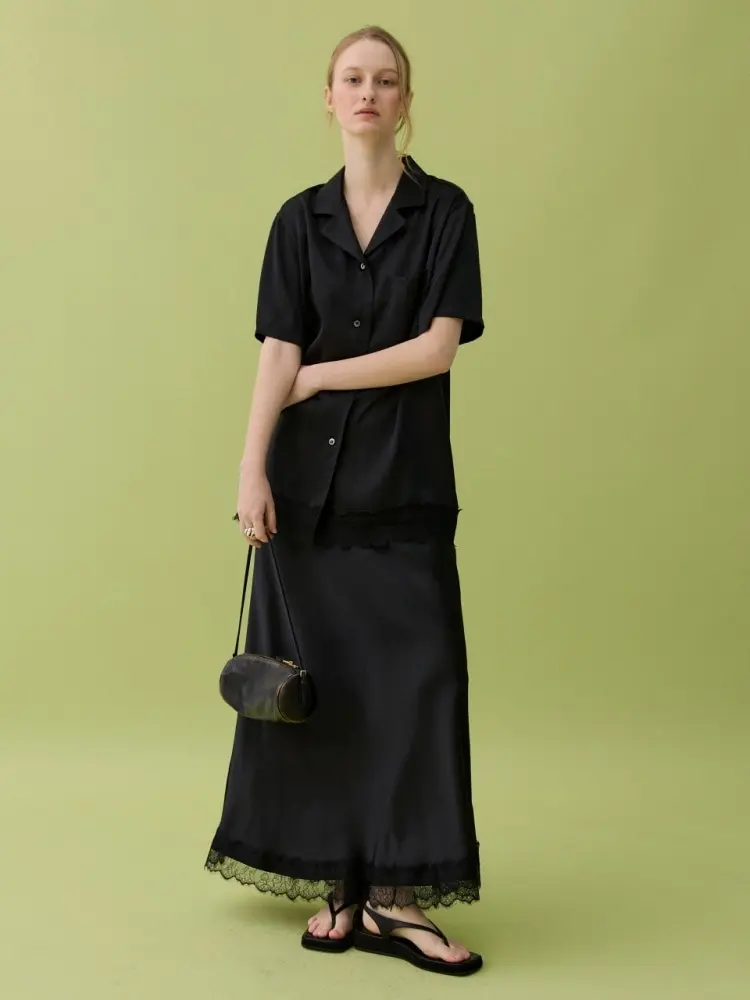 ETE SATIN HALF SHIRT - BLACK