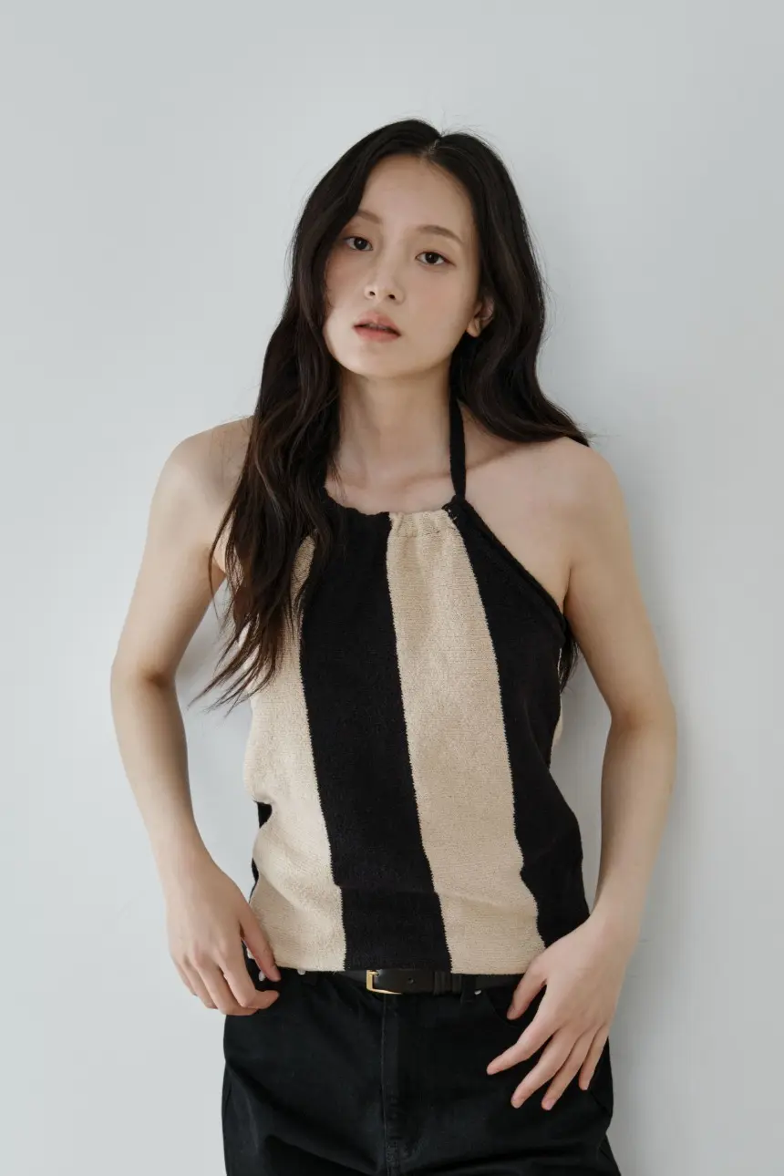 Striped Halterneck Sleeveless (Black)