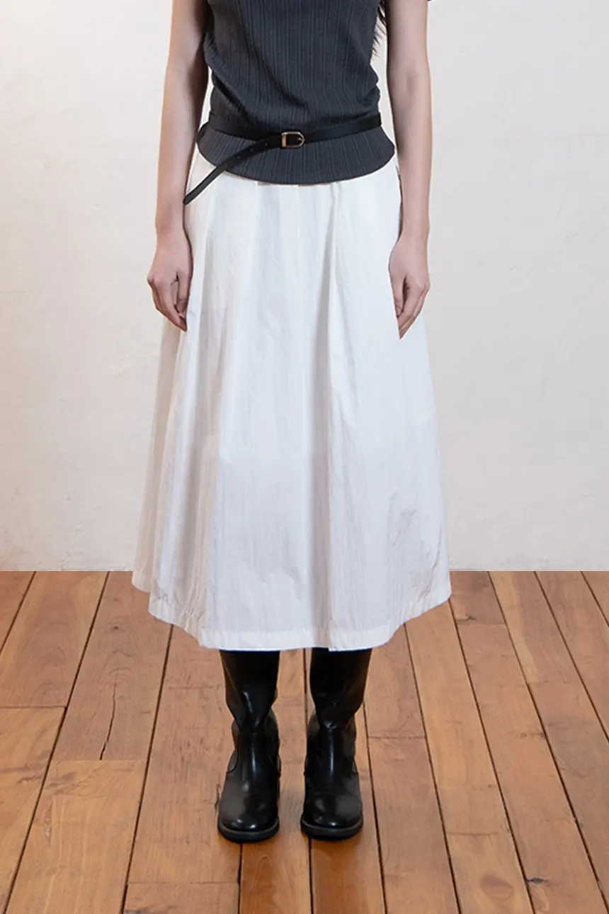 Pleated Flare Skirt (White)
