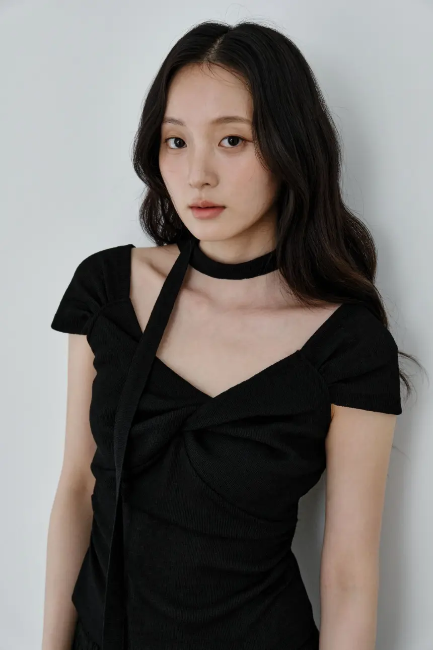 Scarf Twist Top (Black)