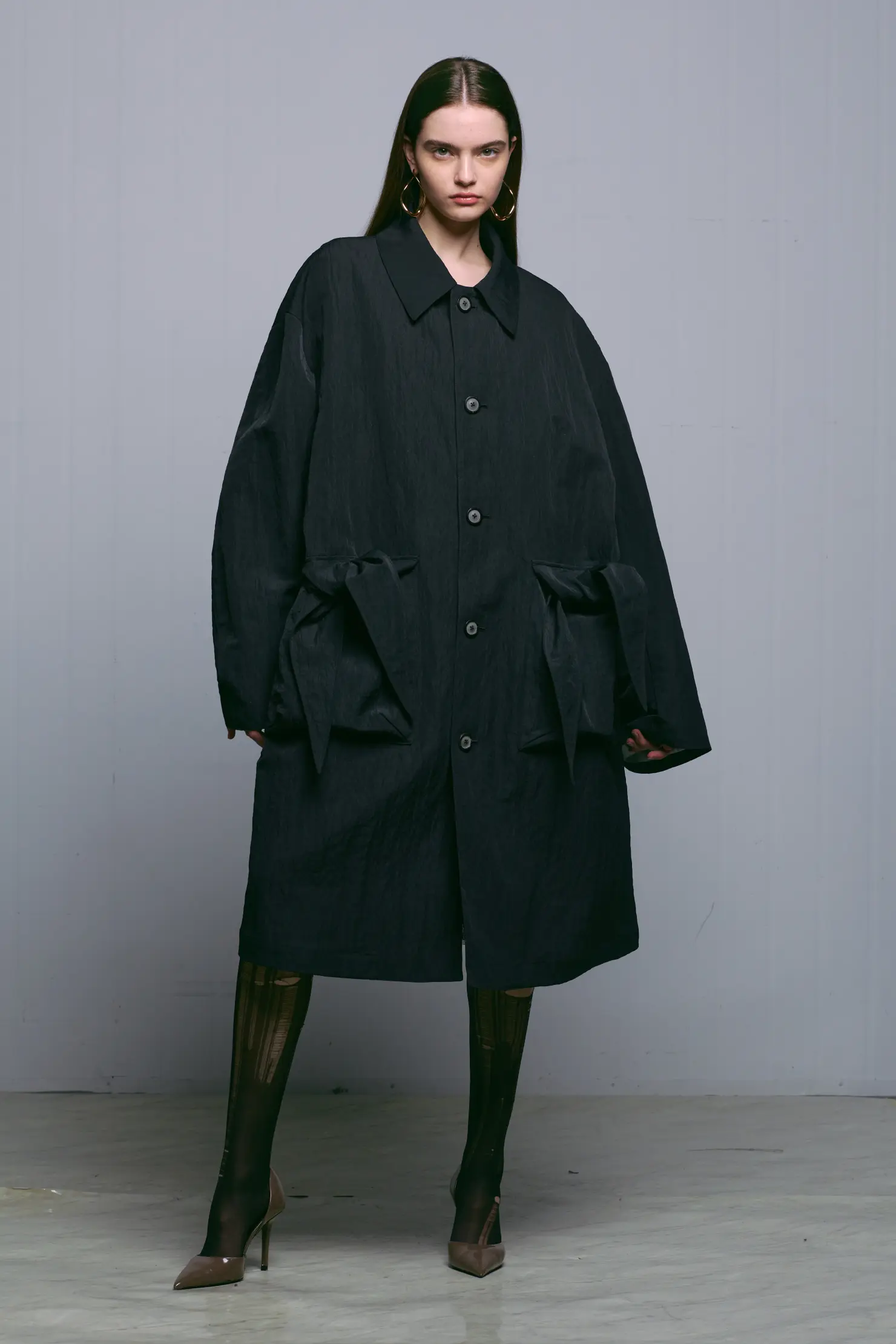 Black Tie Flap Pocket Nylon Single Coat