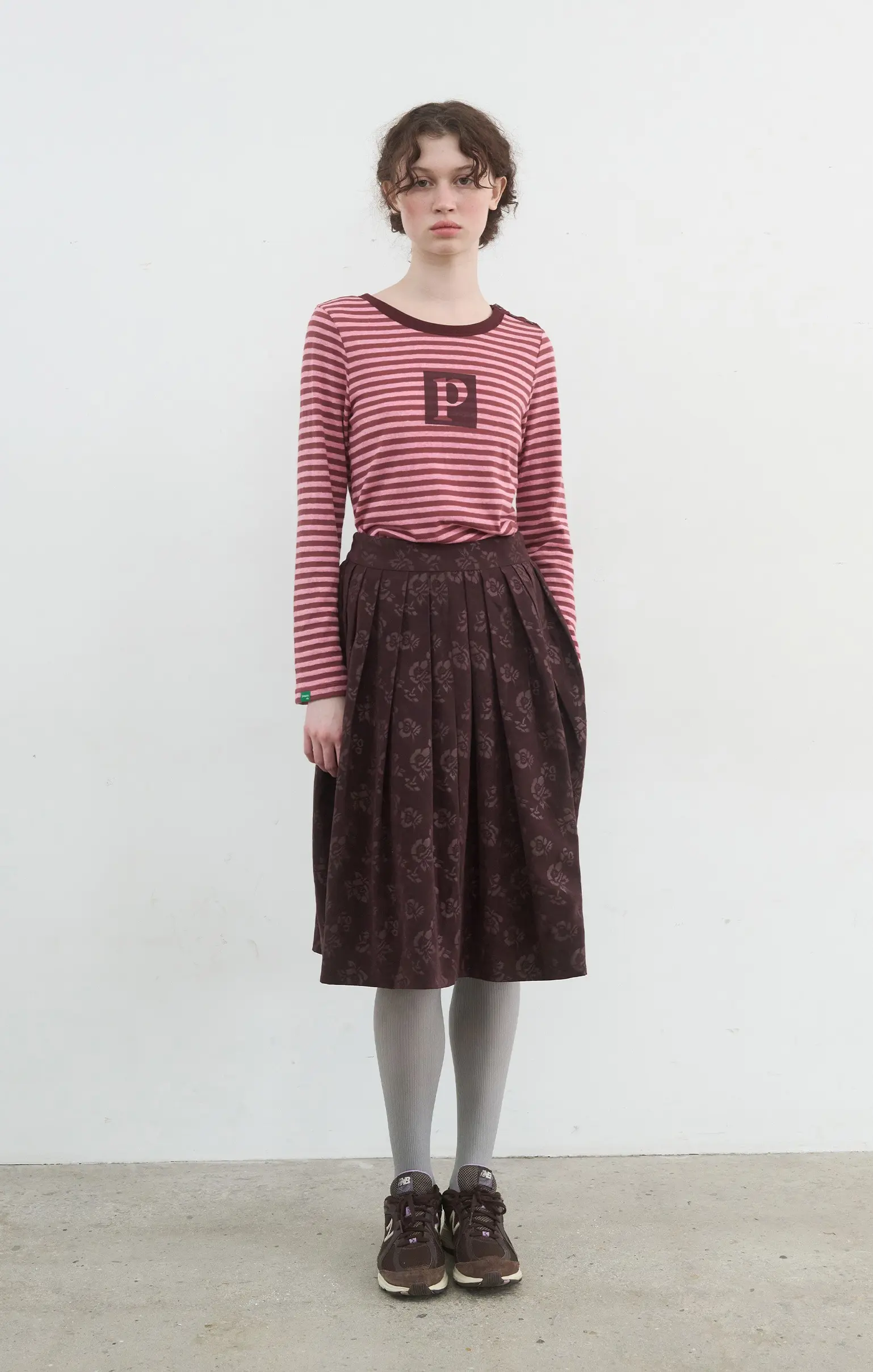 Rosy Pintuck Skirt (Red Brown)