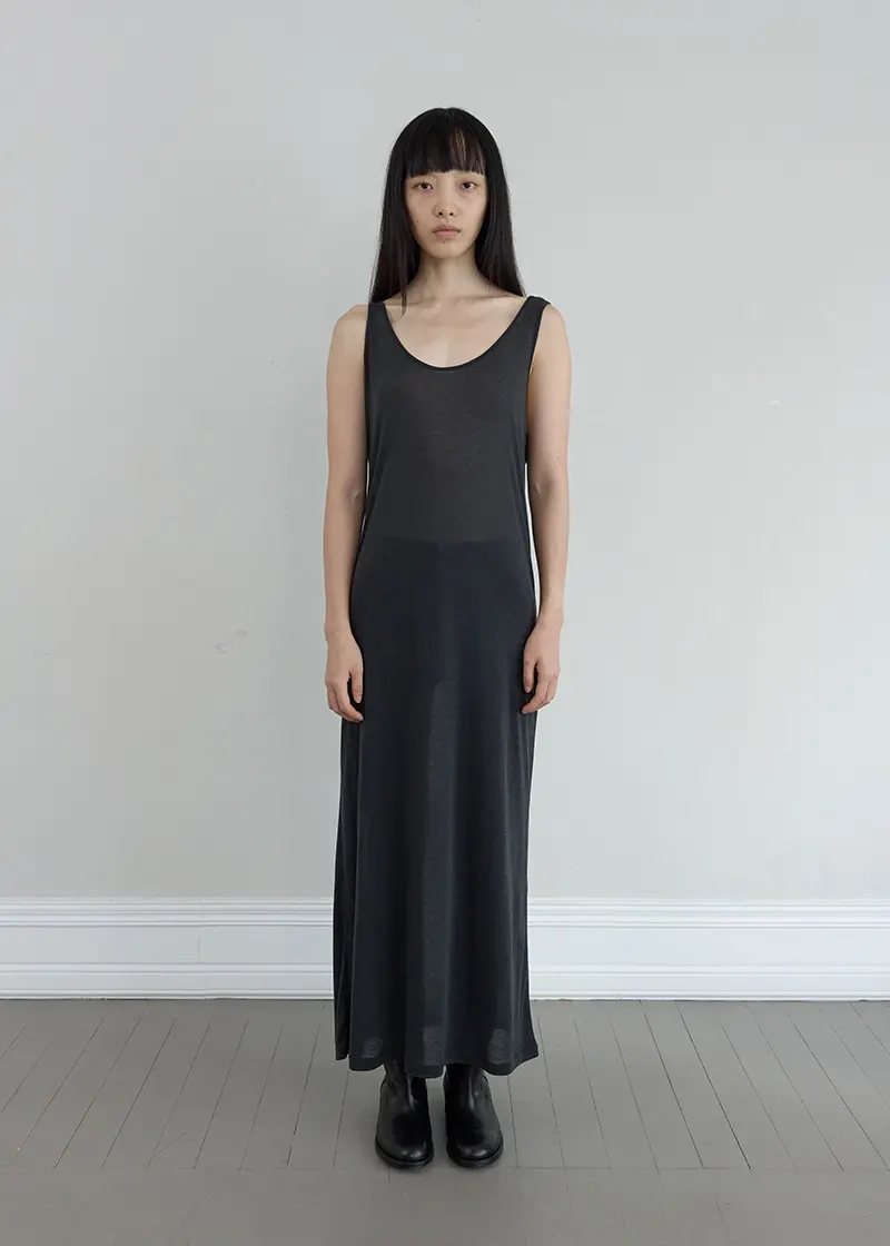 Minimal Maxi Sleeveless Dress (Deep Charcoal)