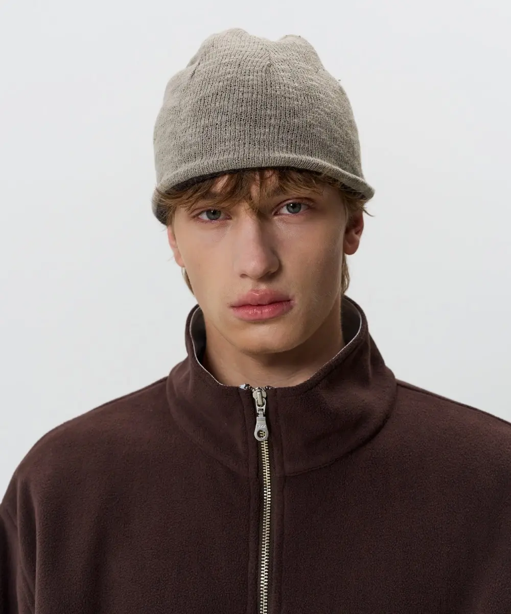 Reversible Cloud Beanie (Brown)