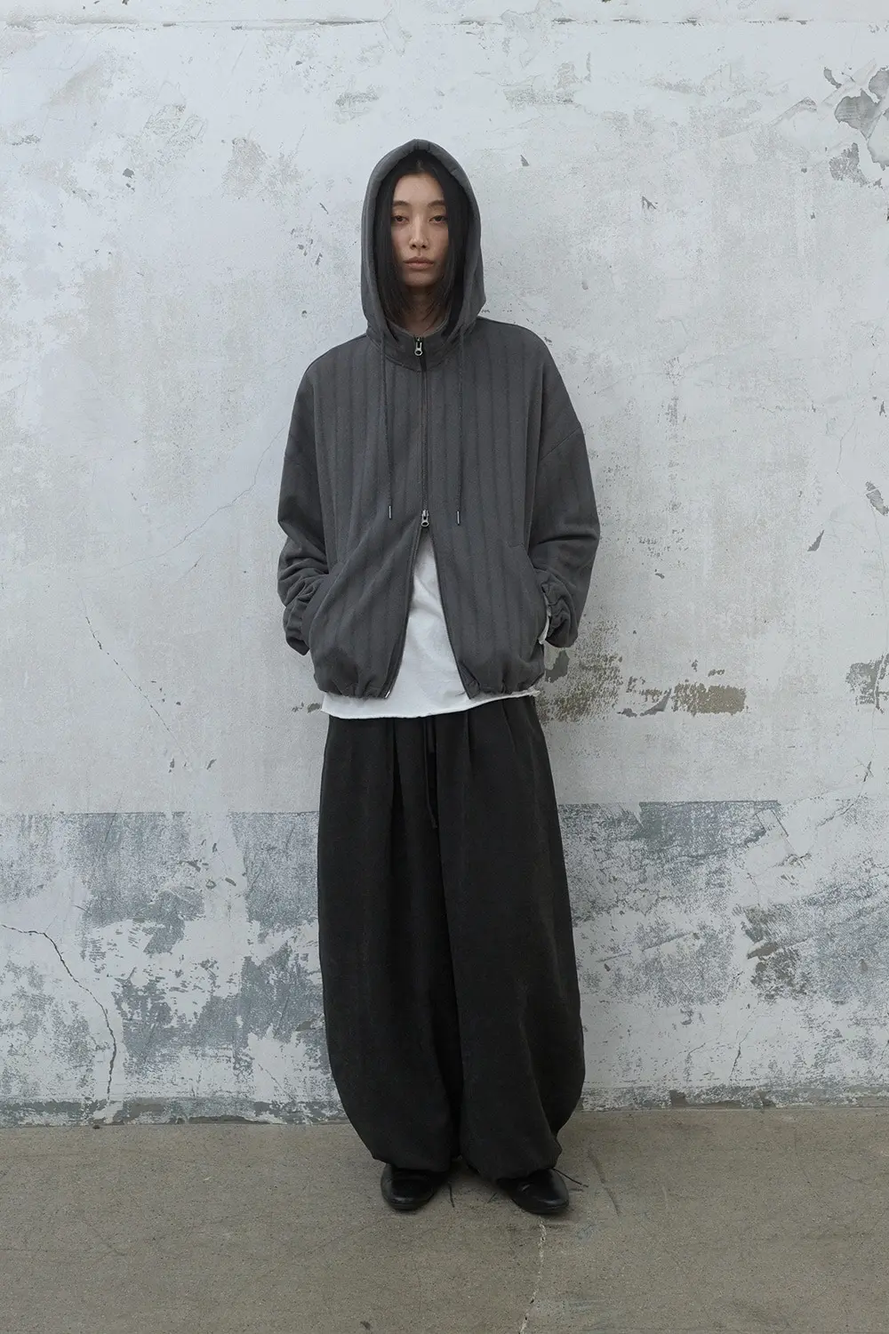 Grain Stripe Hood Zip-Up (Charcoal)