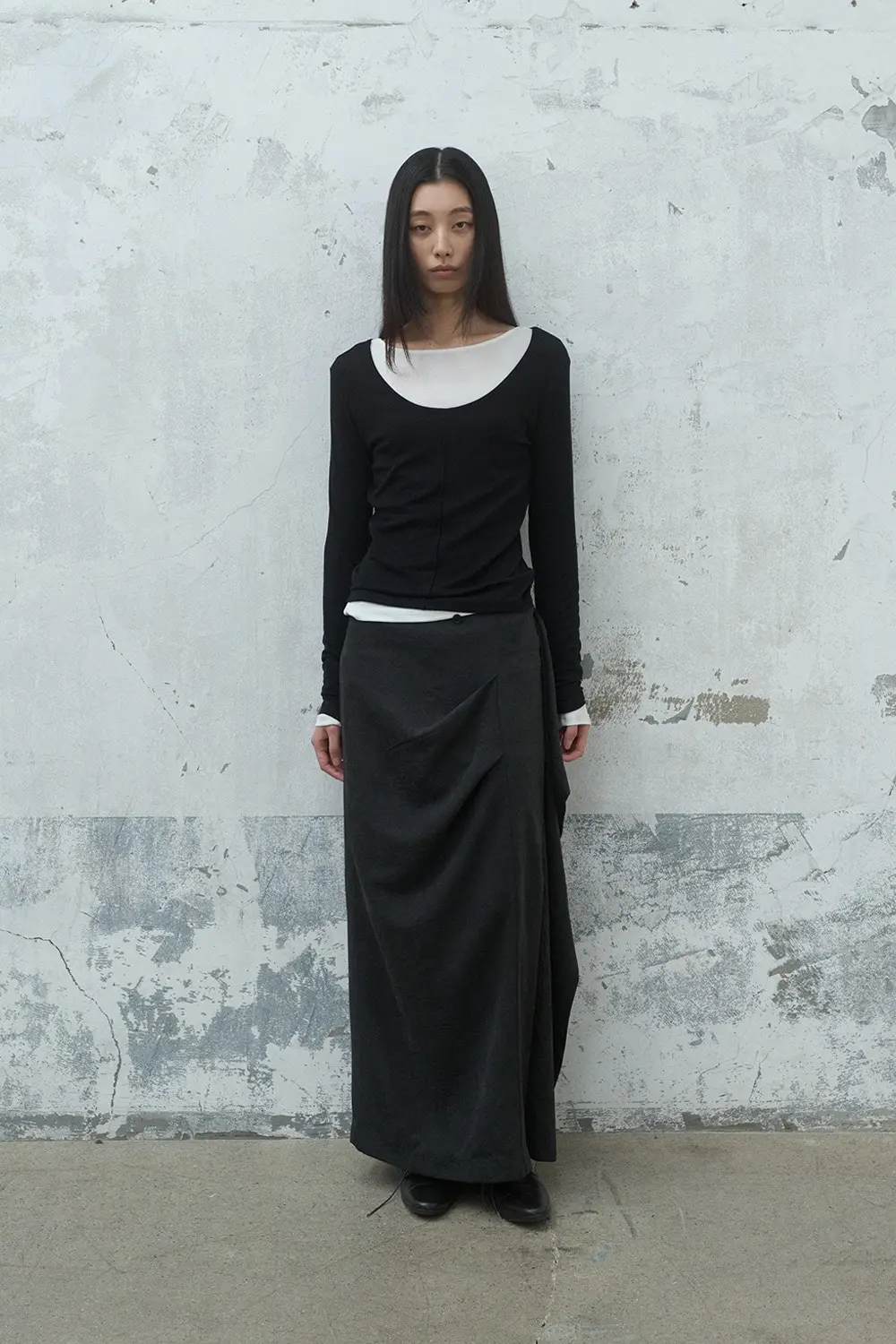 Two-Way Neck T-Shirt (Black)