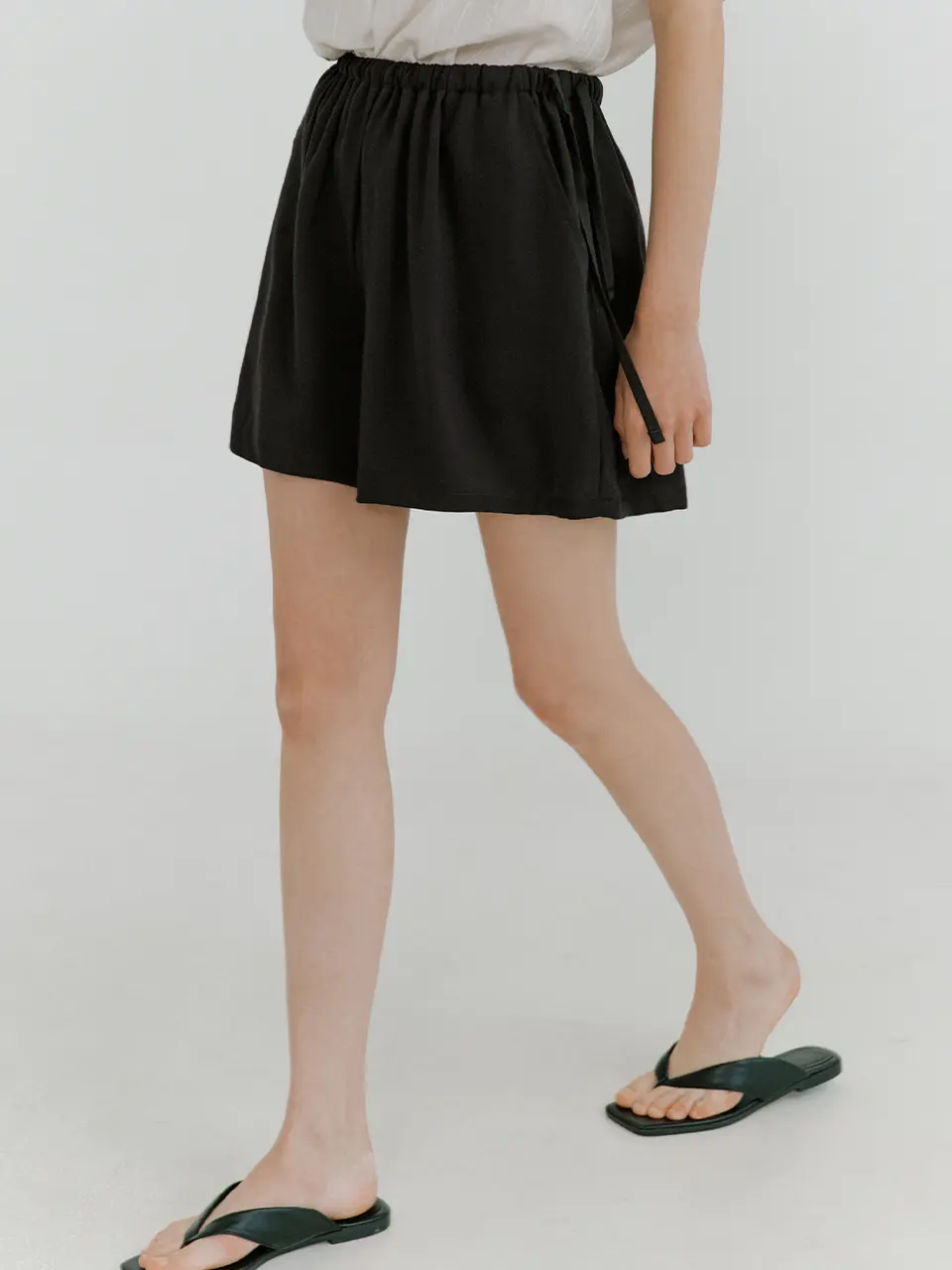 strap banding linen half pants (black) orc 6060