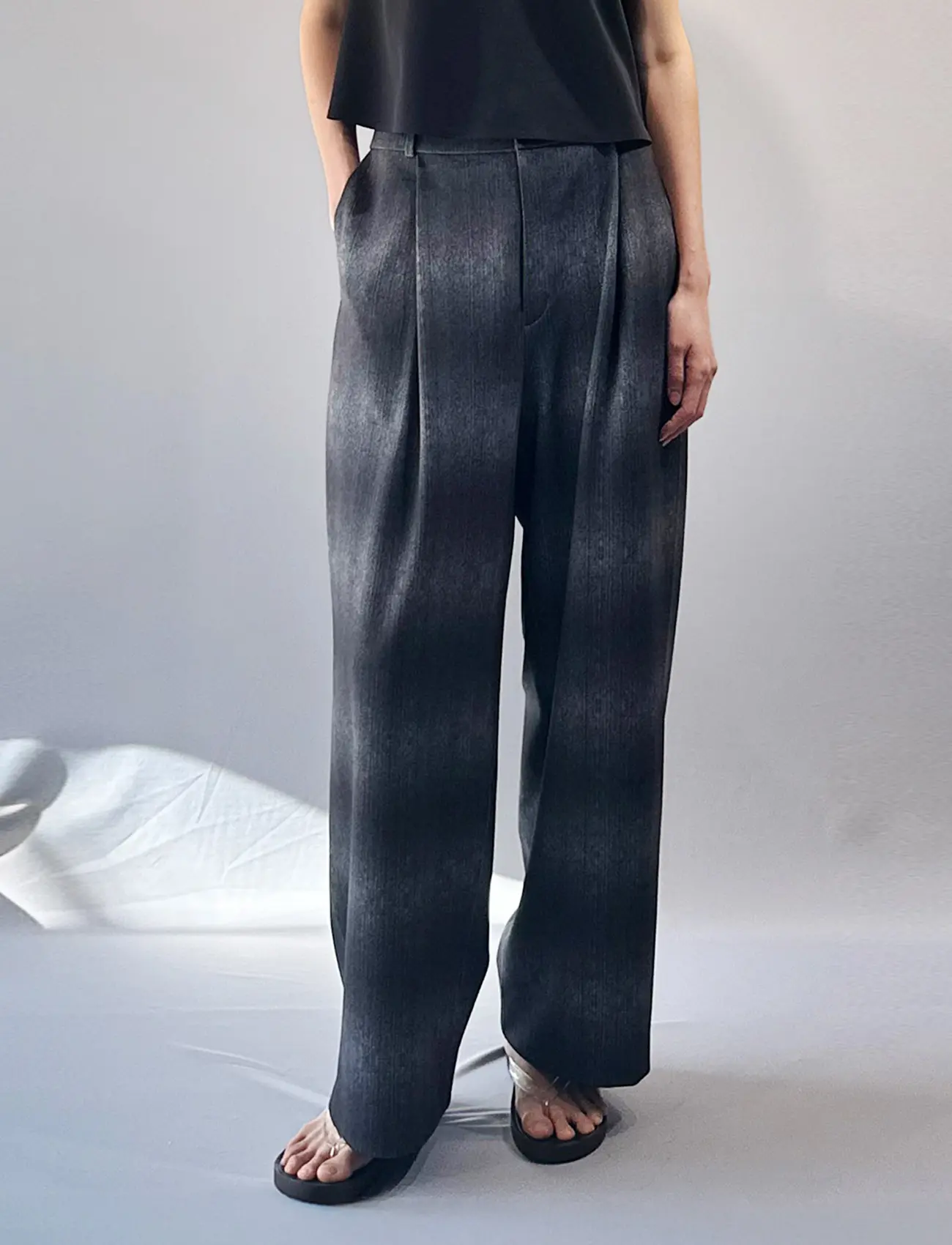 Airless Wide Denim Pants (Black)