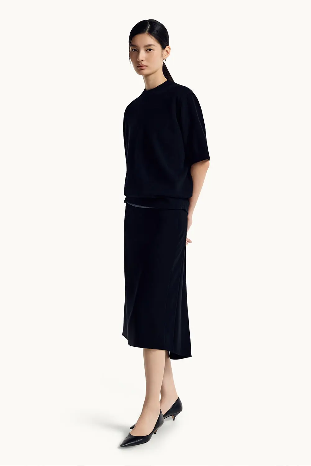 Women's Unbalanced Flare Skirt (Black)